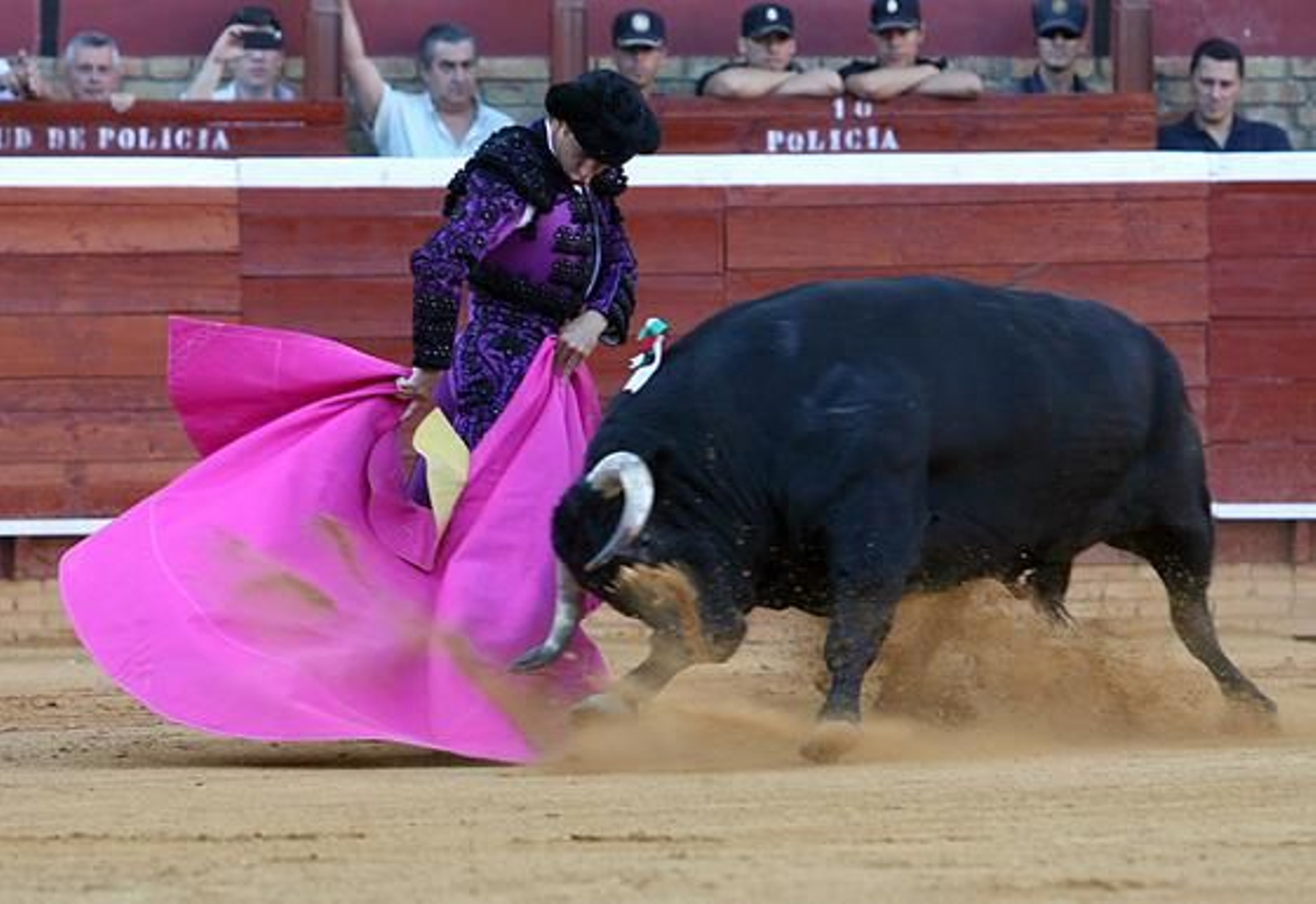 El Juli y Talavante se dan cita en la Merced en una tarde triunfal para ambos.

Foto: Espinola