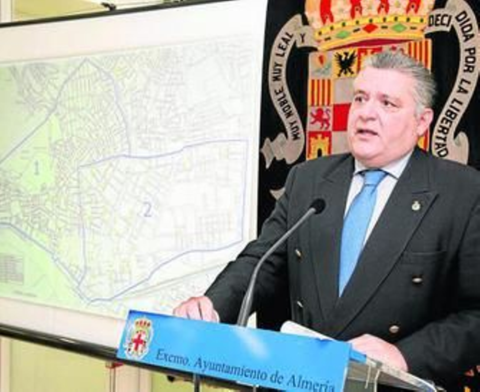 El concejal de Seguridad y Movilidad, José Carlos Dopico, presentando ayer la nueva ordenanza.