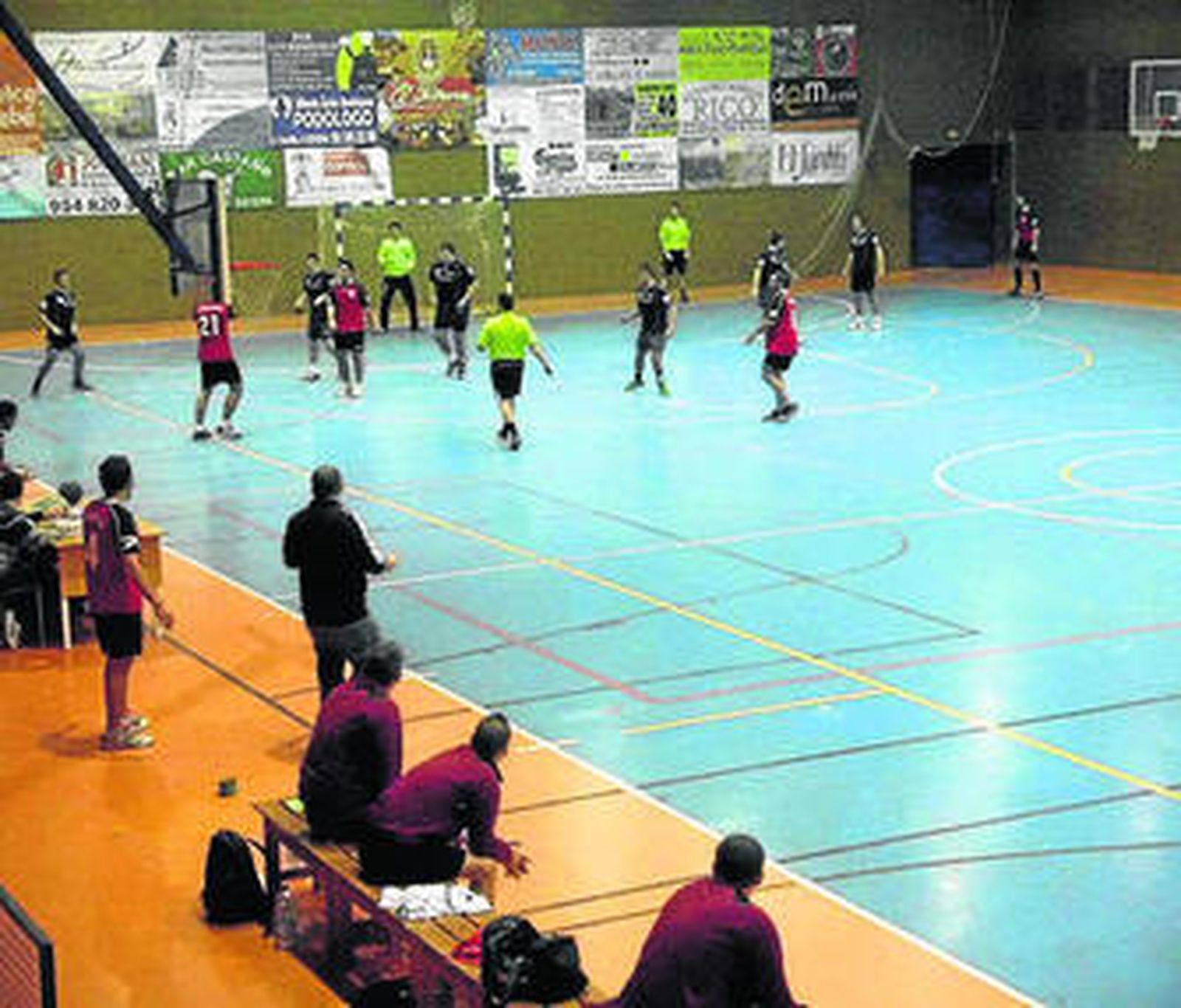 El Balonmano San Fernando terminó el año con una victoria.