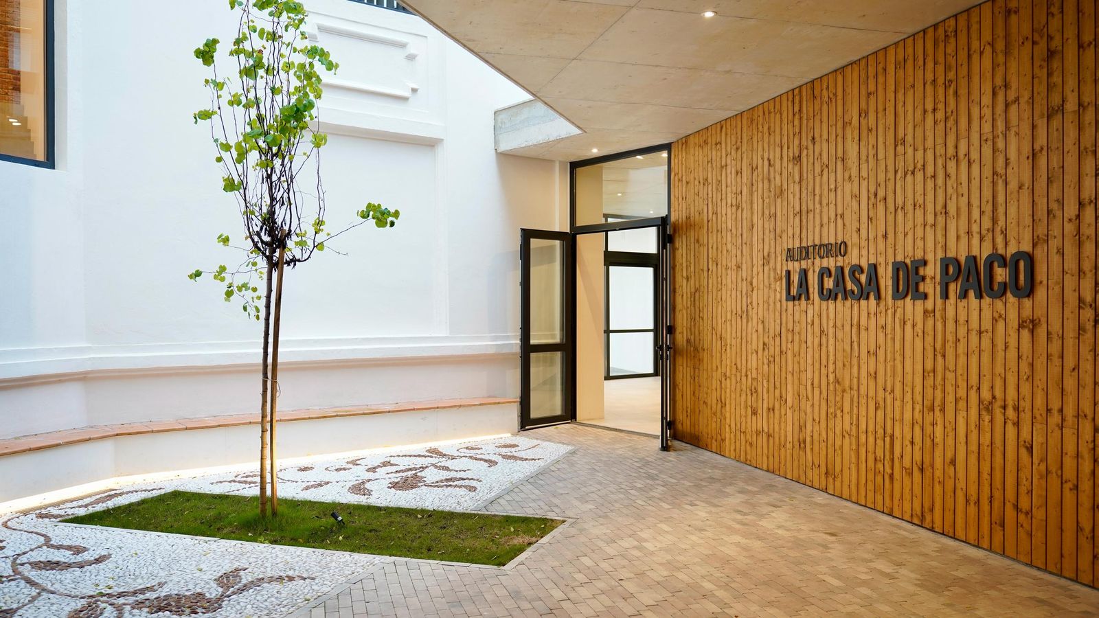 Fotos de la Semblanza a la Saeta con Juan Andrés Azorit, Perico el Piñero y José Canela en el Centro Paco de Lucía