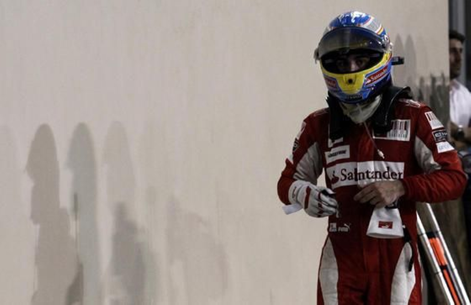 Fernando Alonso, tras el Gran Premio de Abu Dhabi.  Foto: AFP Photo