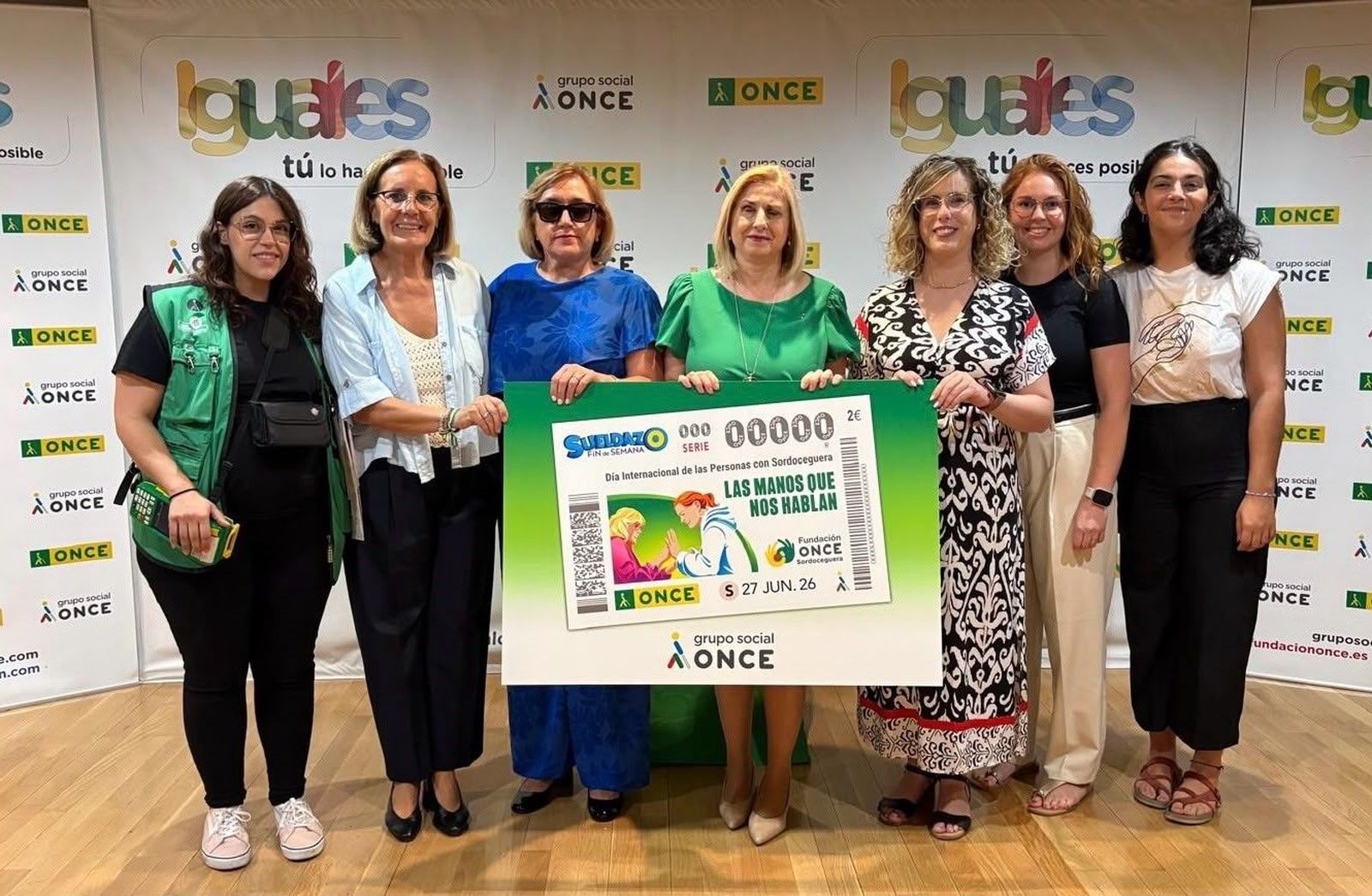 La ONCE pone imagen y voz en Granada a las personas sordociegas para ...