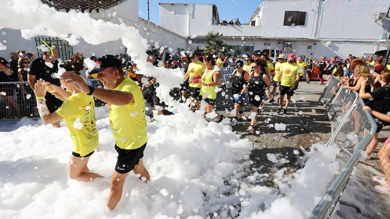 Búscate en la VII Carrera del Barro en La Barca