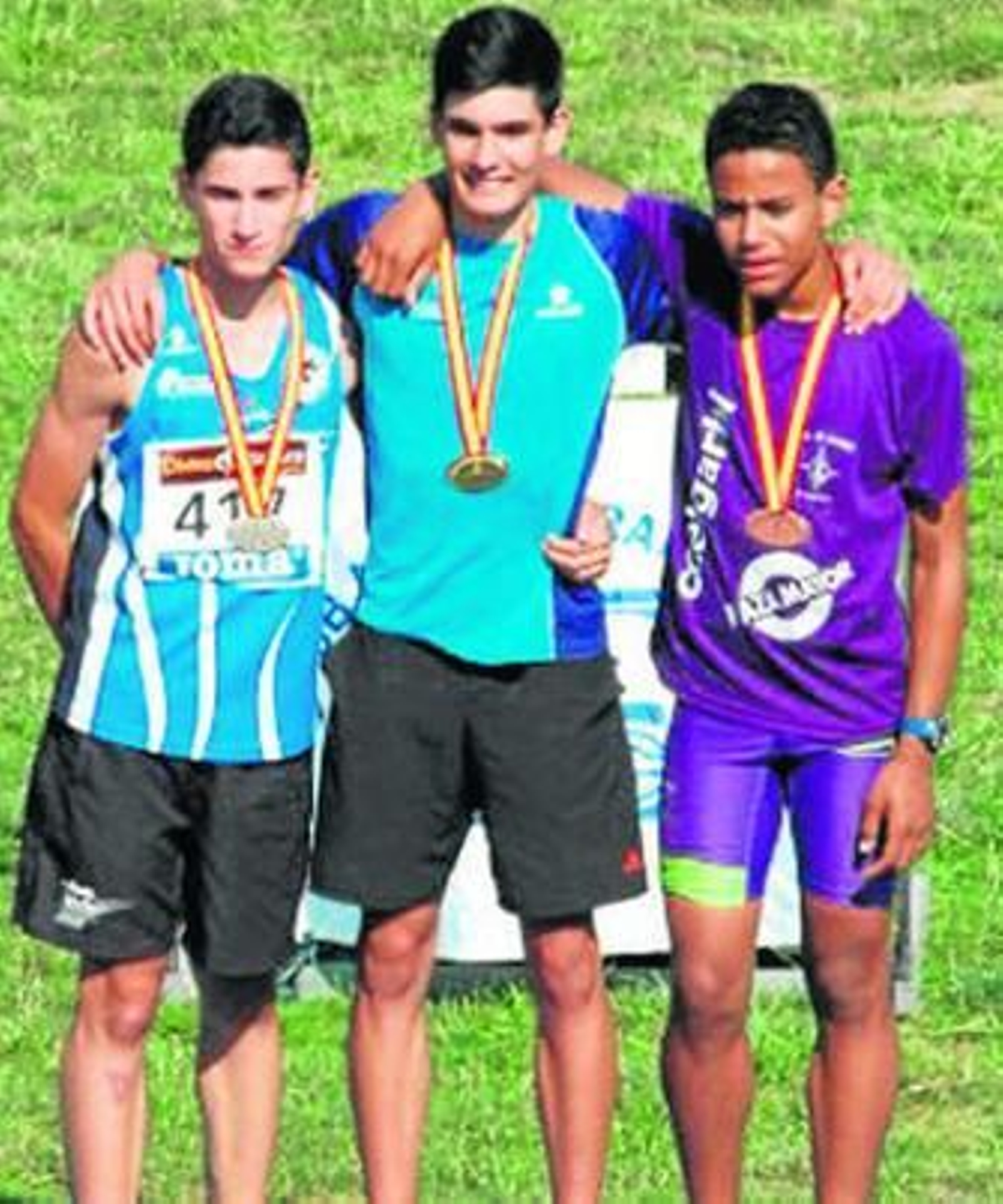 Héctor Santos (centro) aspira a estar entre los seis seleccionados.