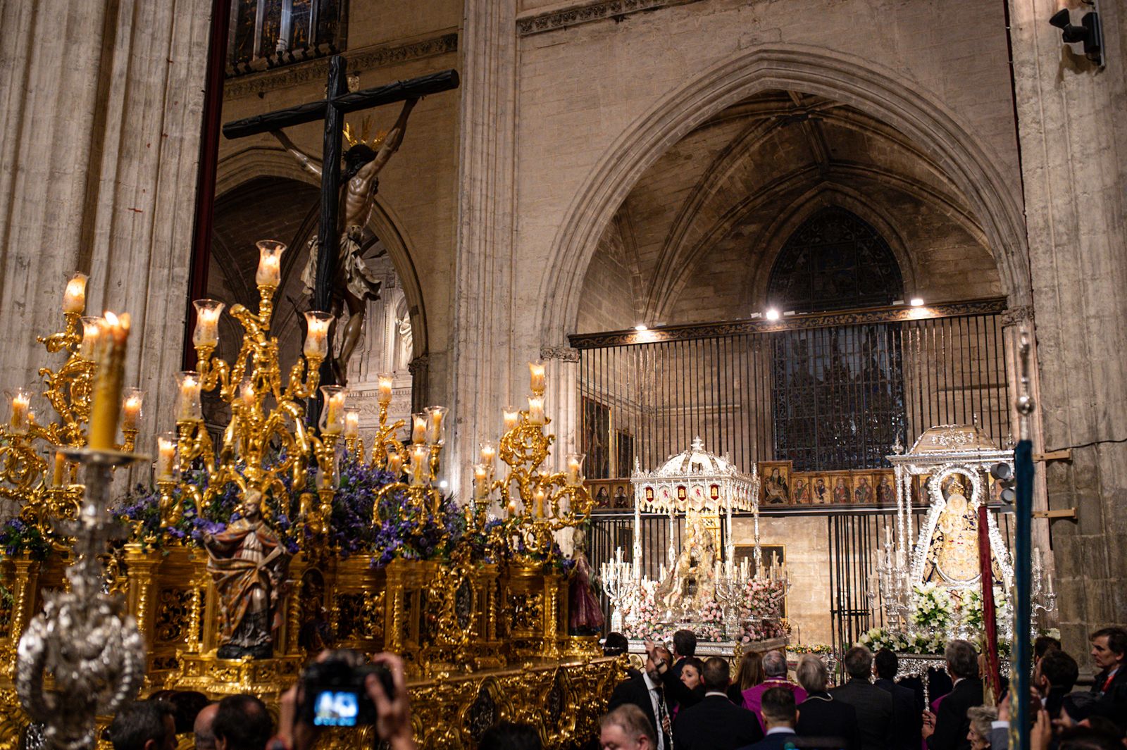 El Cachorro en el interior de la Catedral, todas las fotos