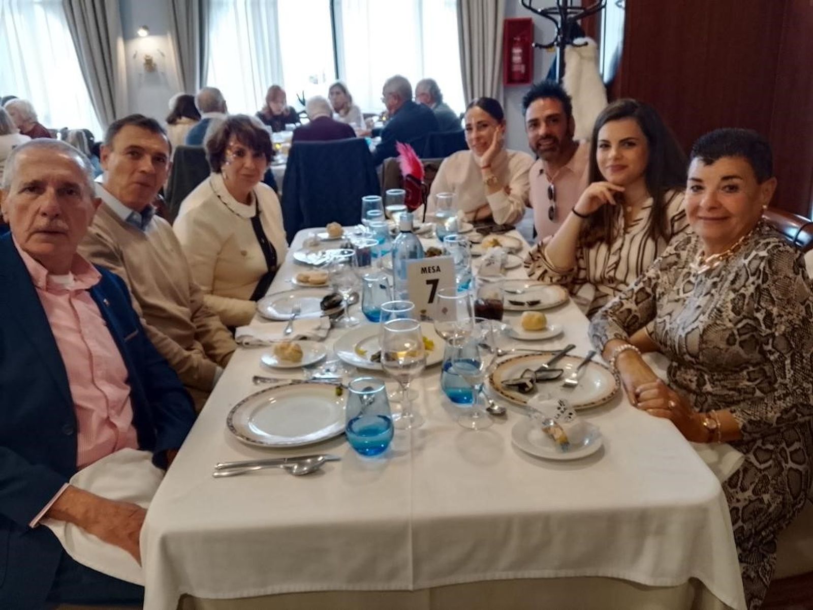 Pepe Piñero, Maria del Carmen Rodríguez, Tamara Piñero, Modesto Rodríguez, Cinta Pazos ,María Rodríguez y Jose Luis Álvarez.