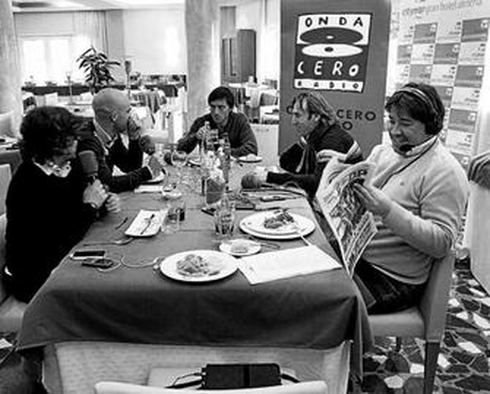 Piatti degustó la buena gastronomía del Gran Hotel durante la tertulia.