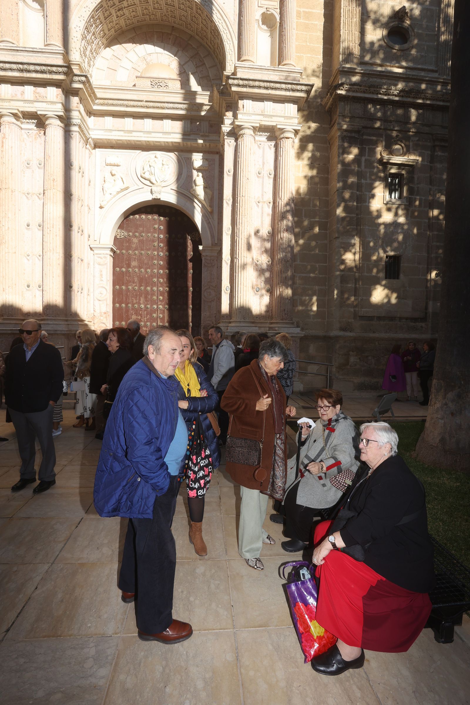 Visita de la última promoción de enfermería(1972) que trabajó en el Hospital de las Cinco Llagas