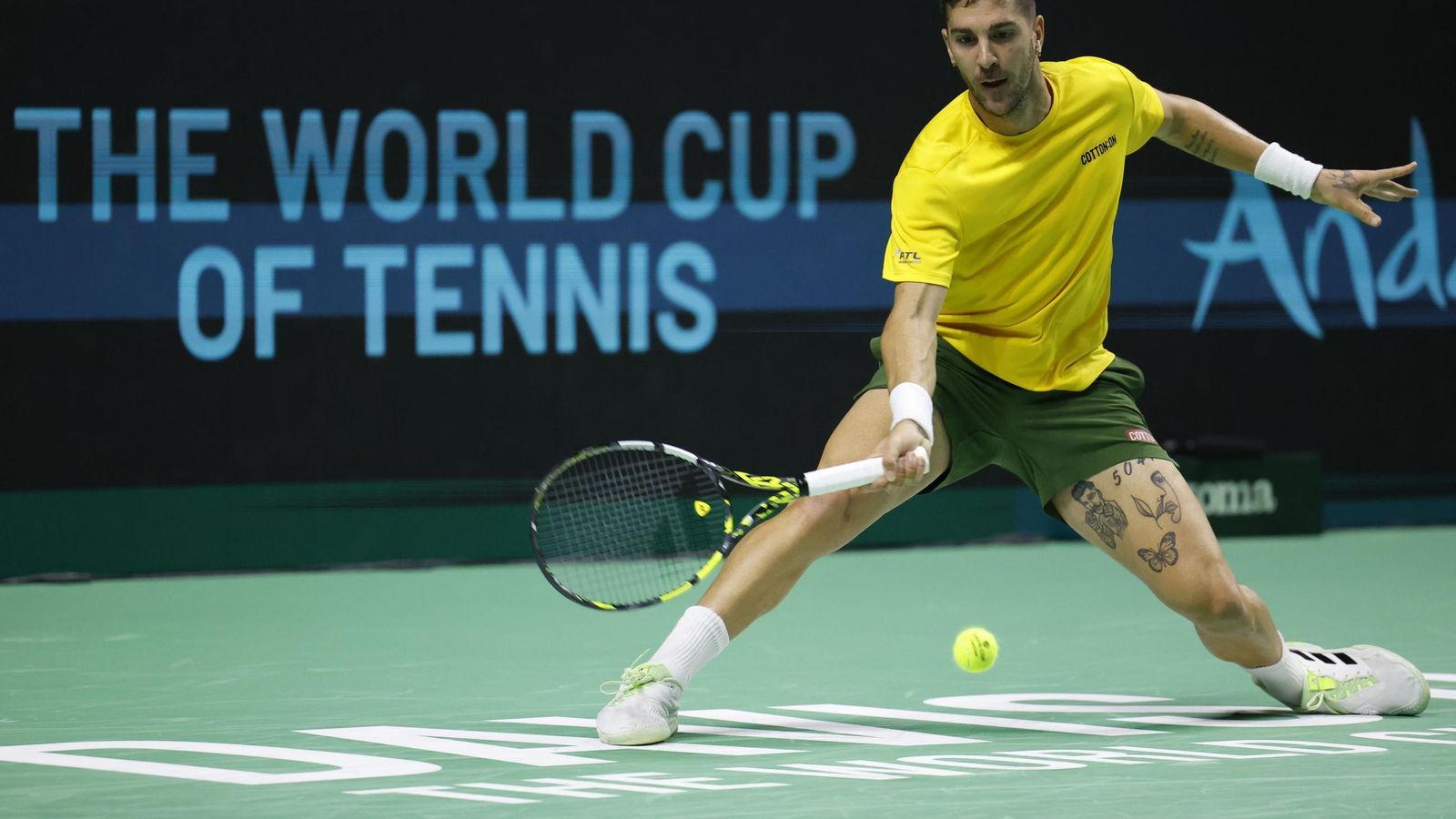 Berrettini derrota a Kokkinakis y acerca a Italia a la final de la Copa Davis