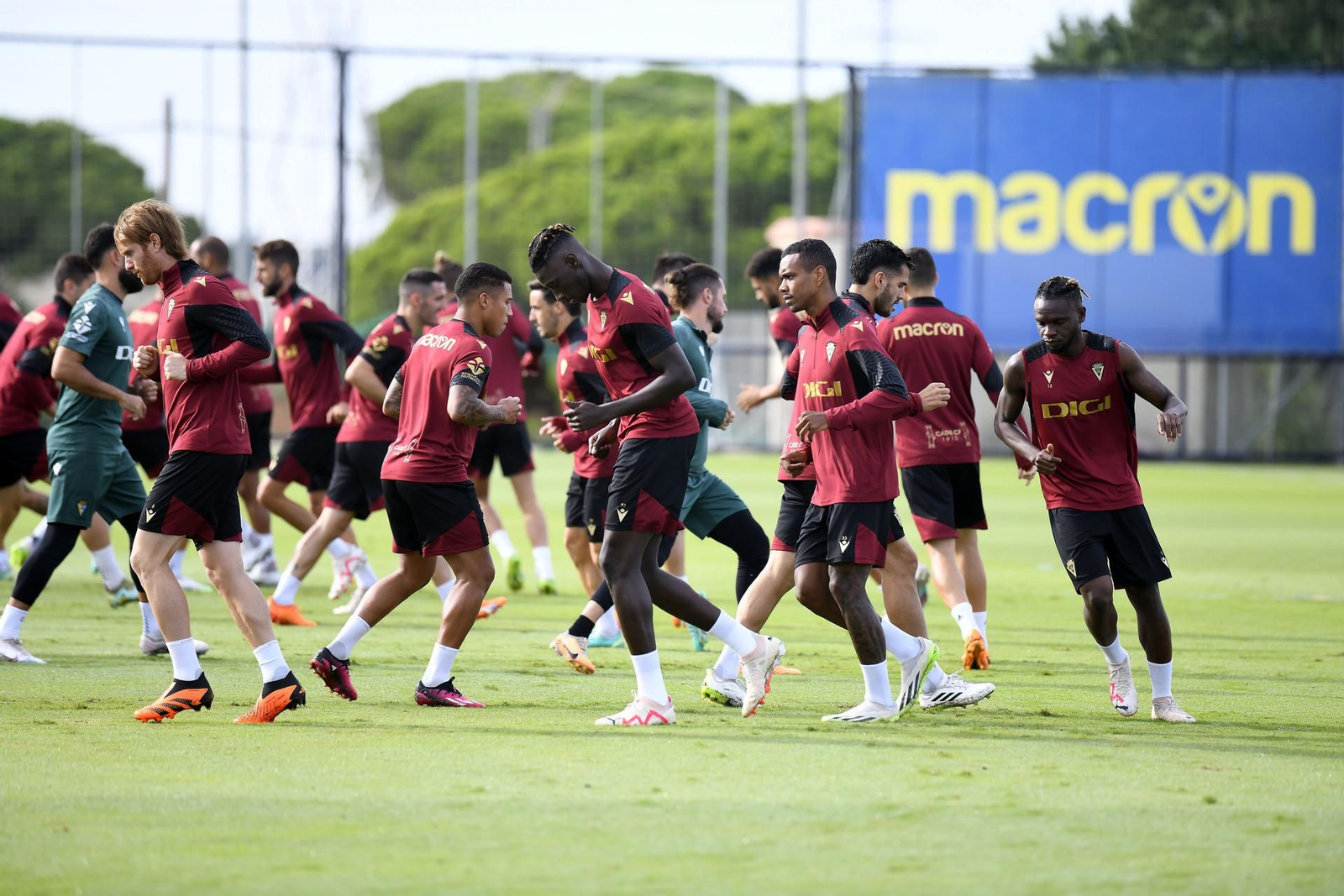 Un entrenamiento del Cádiz. Un entrenamiento del Cádiz.
