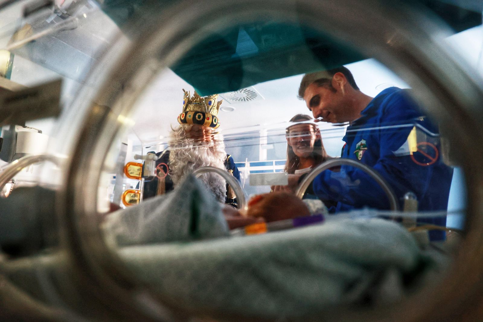 Las imágenes de la visita de los Reyes Magos a Cádiz