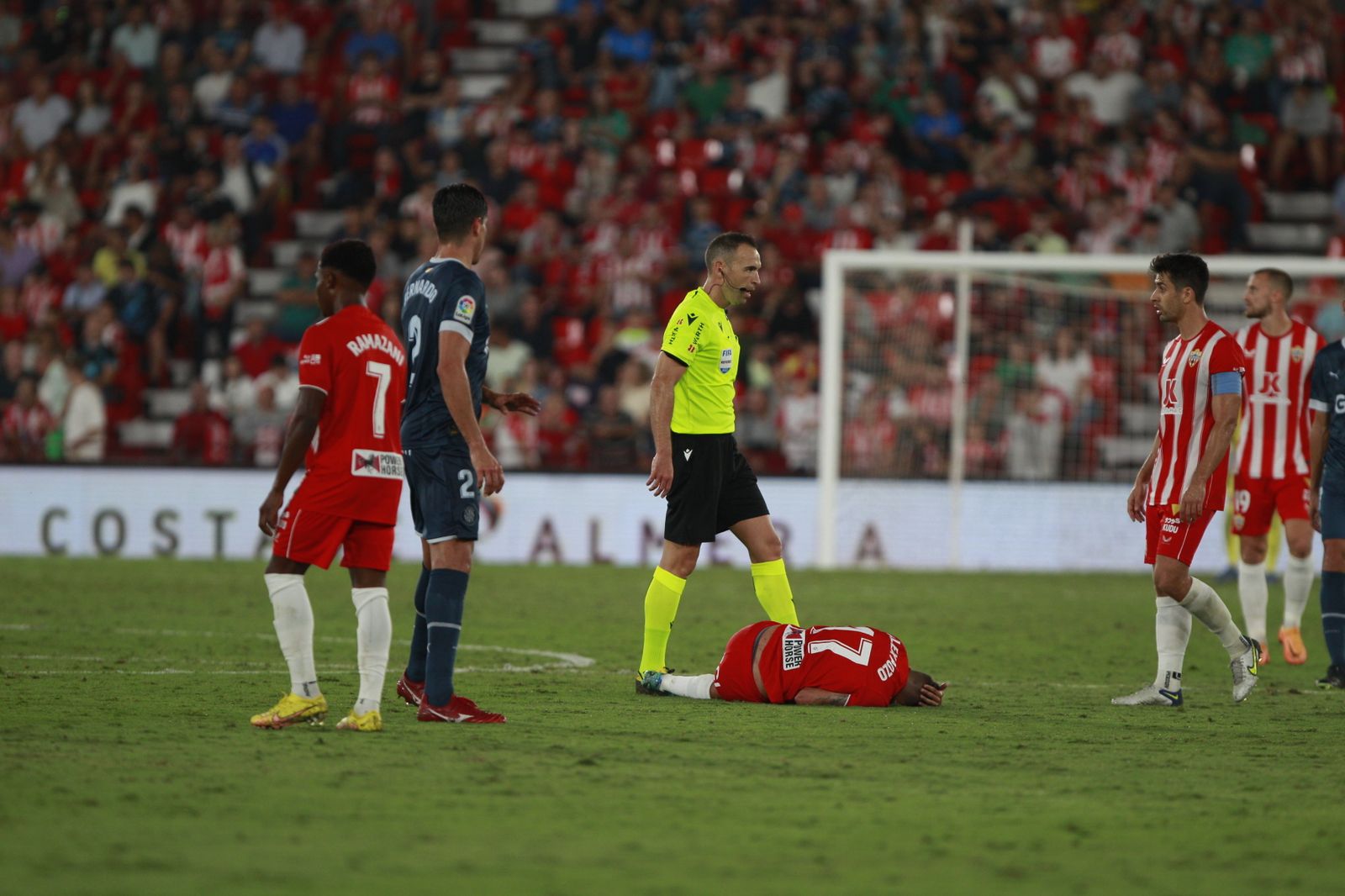 Imágenes del partido de fútbol U.D. Almería-Girona F.C.