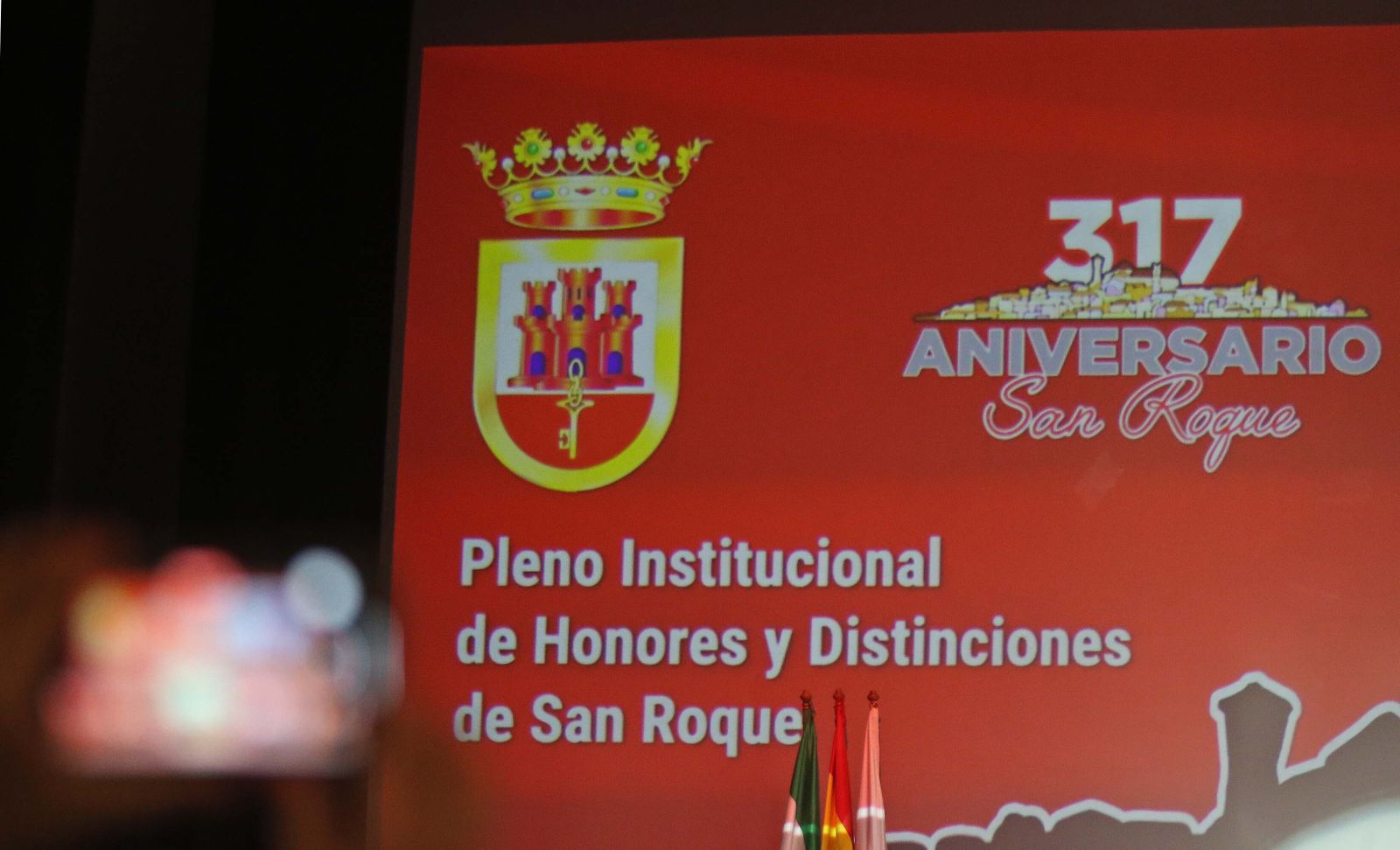 Fotos del pleno institucional de honores y distinciones por el 317º aniversario de San Roque