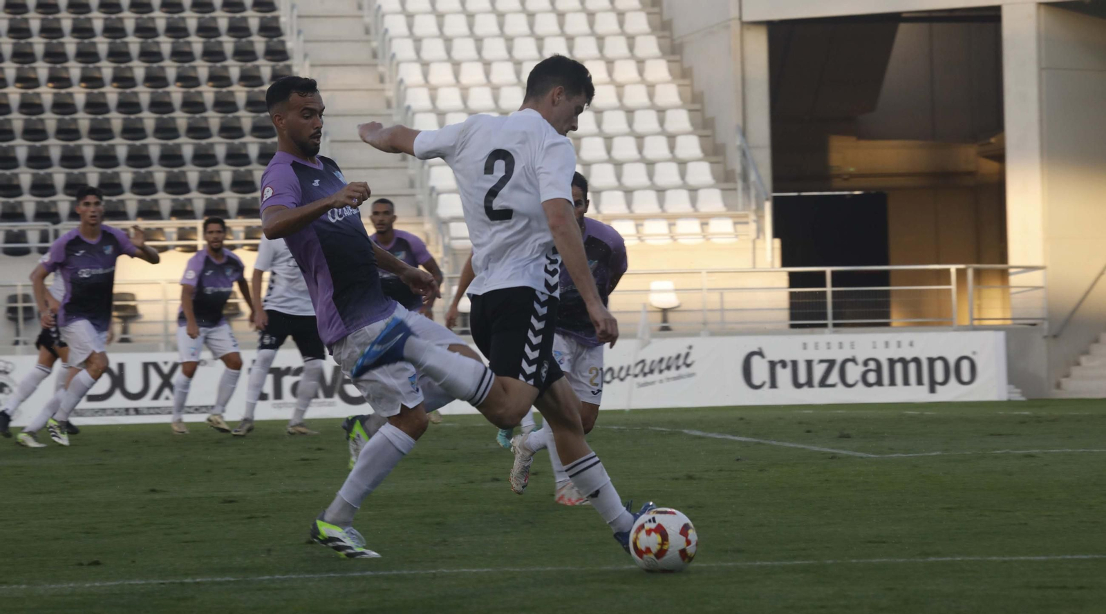 Las fotos del Balona - Estepona de pretemporada en el Ciudad de La Línea (1-1)