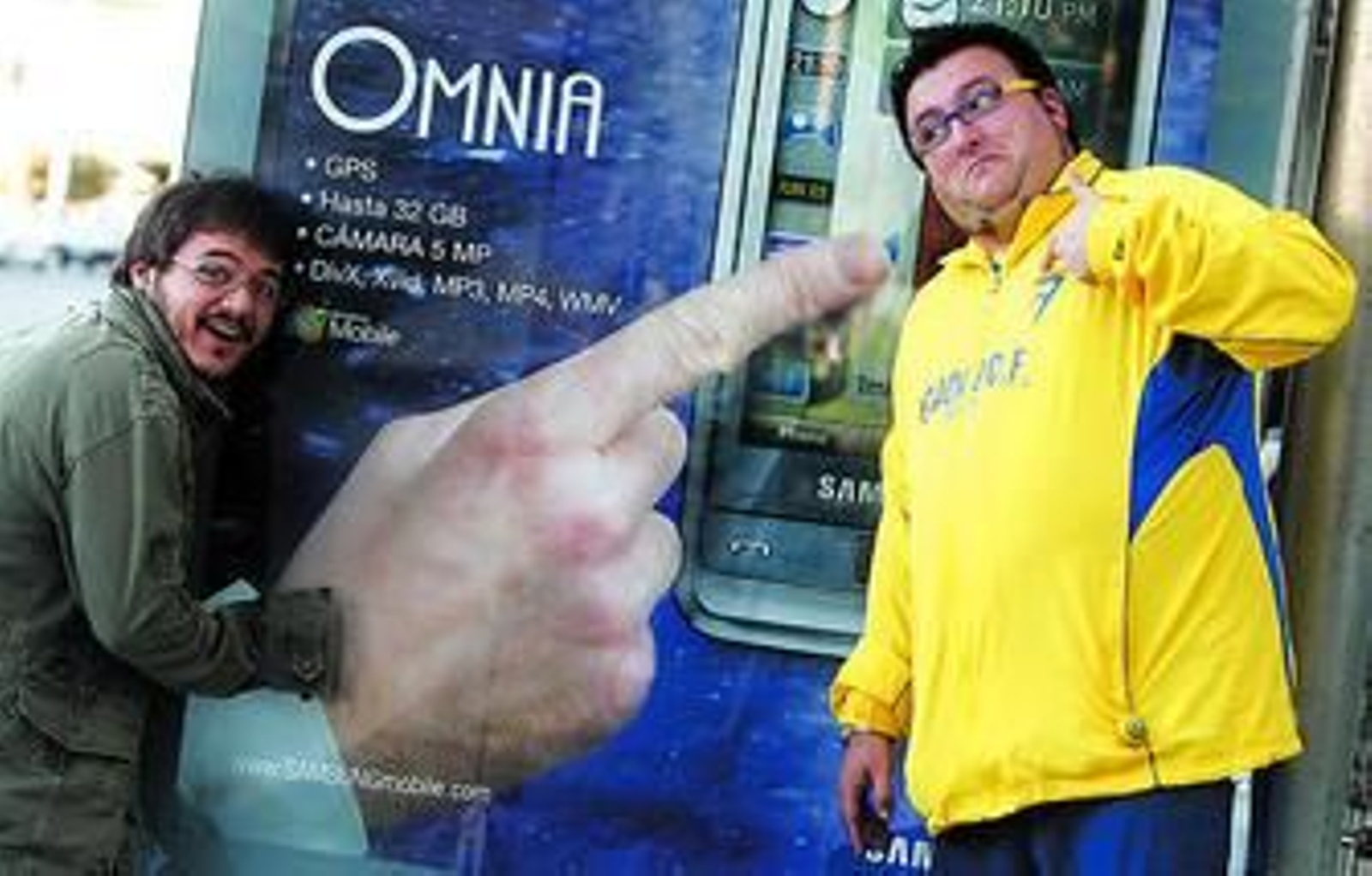 Tappy (a la izquierda), que actuará el día 2 en Jerez, y Toni Rodríguez, que lo hará hoy en el Falla.