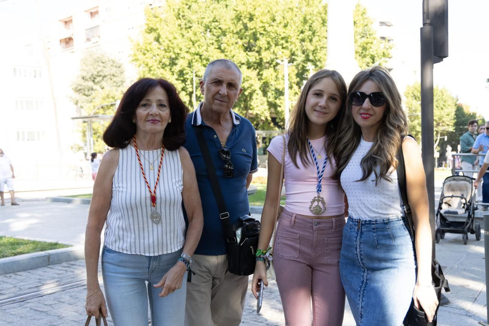 Un Jaén repleto de fieles acompañan los traslados de las veinte imágenes de la Magna (I)