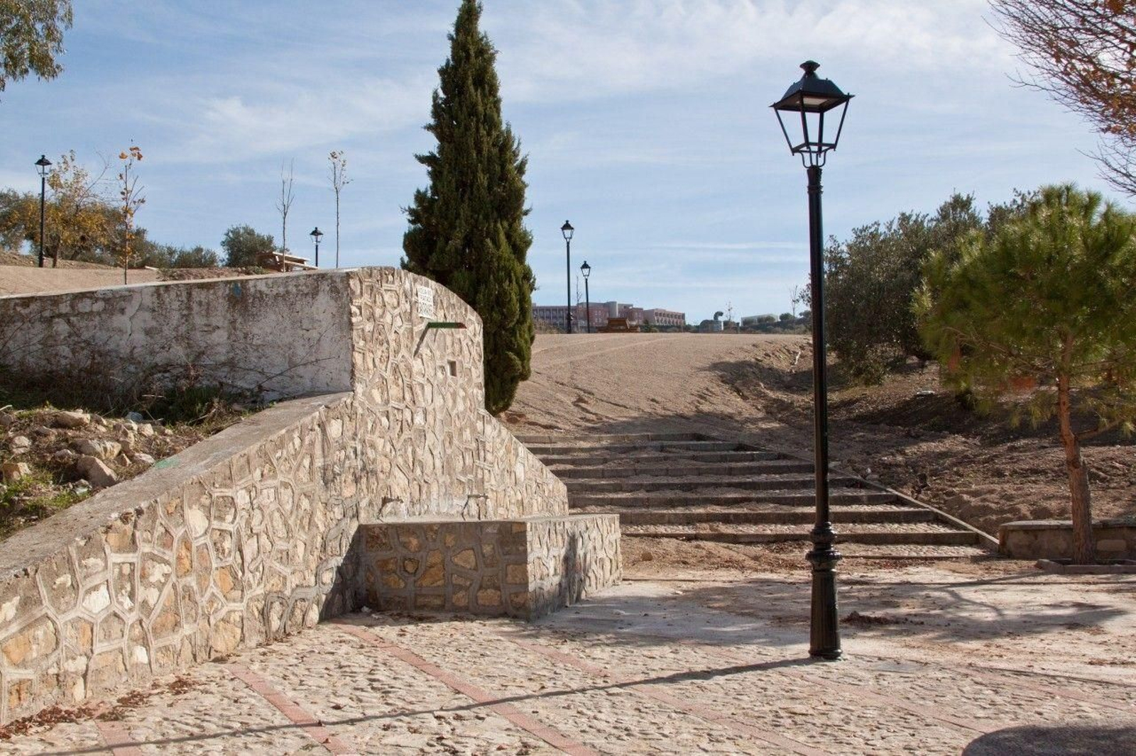 Lavadero Fuente del Regomello en Fuerte del Rey. Lavadero Fuente del Regomello en Fuerte del Rey.