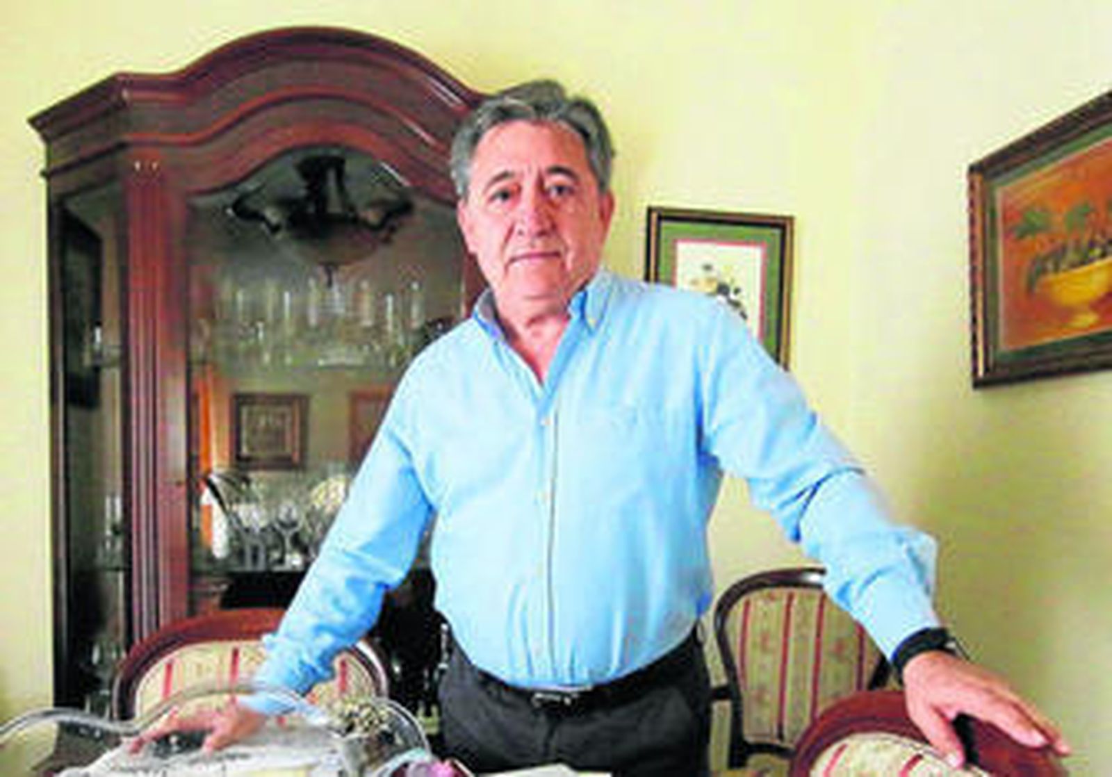 José Luis Medina, en su casa, antes de la entrevista.