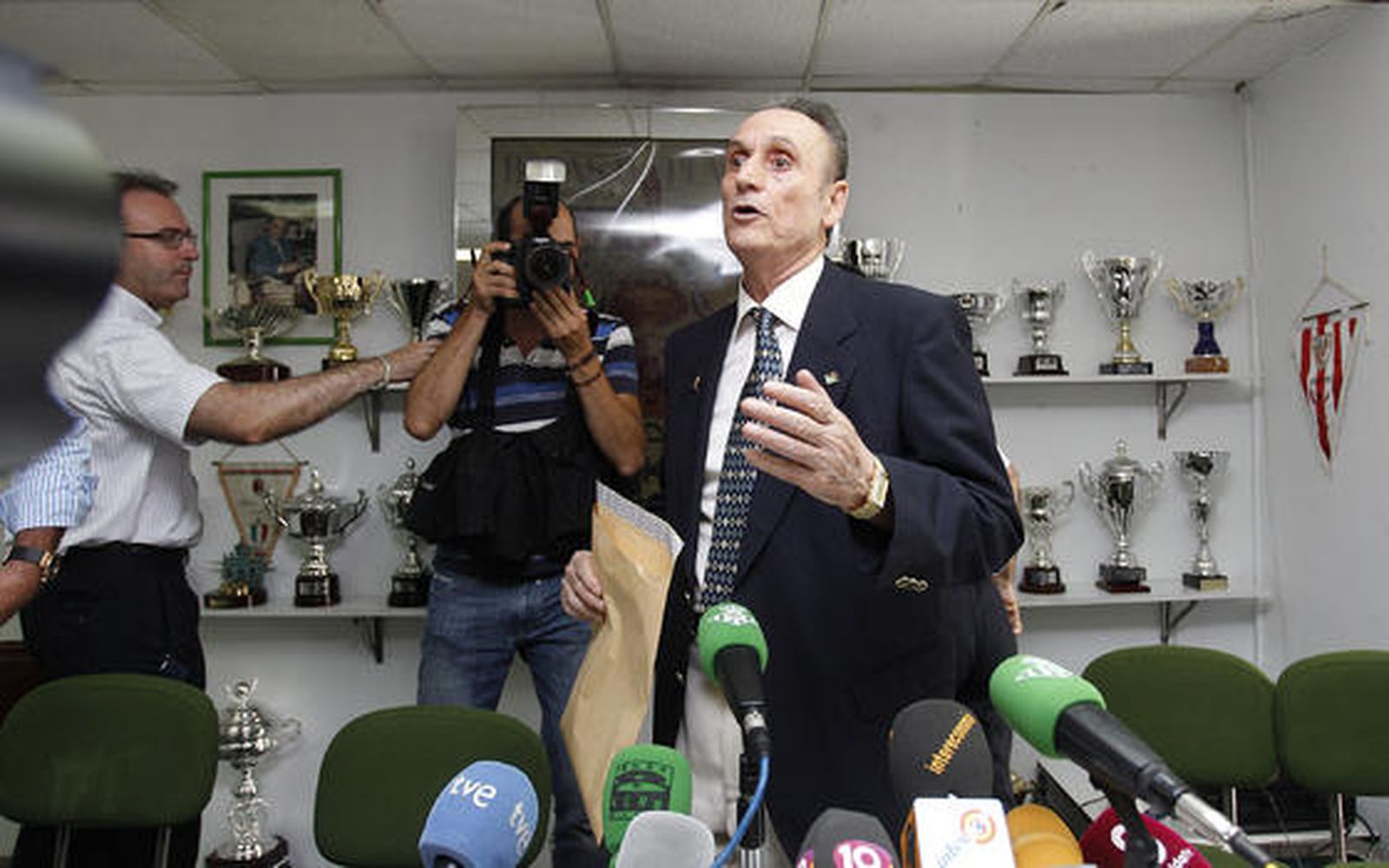 Lopera en sala de prensa.

Foto: Antonio Pizarro