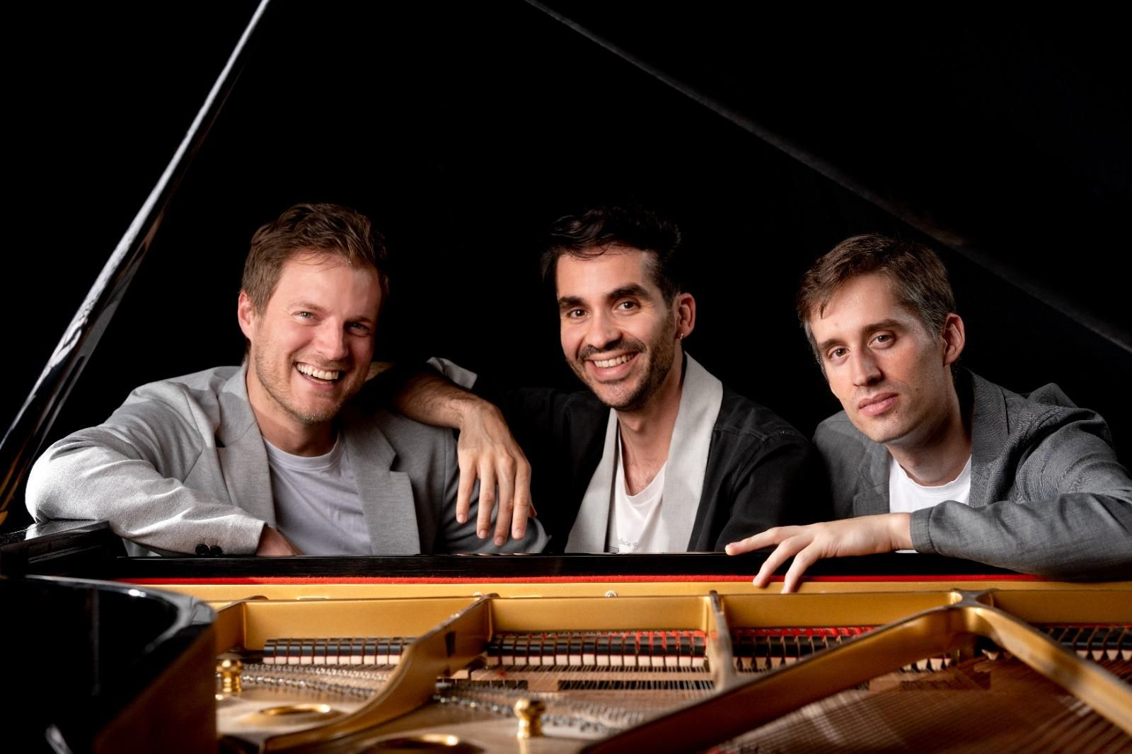 El Trio Vibrart en una imagen promocional