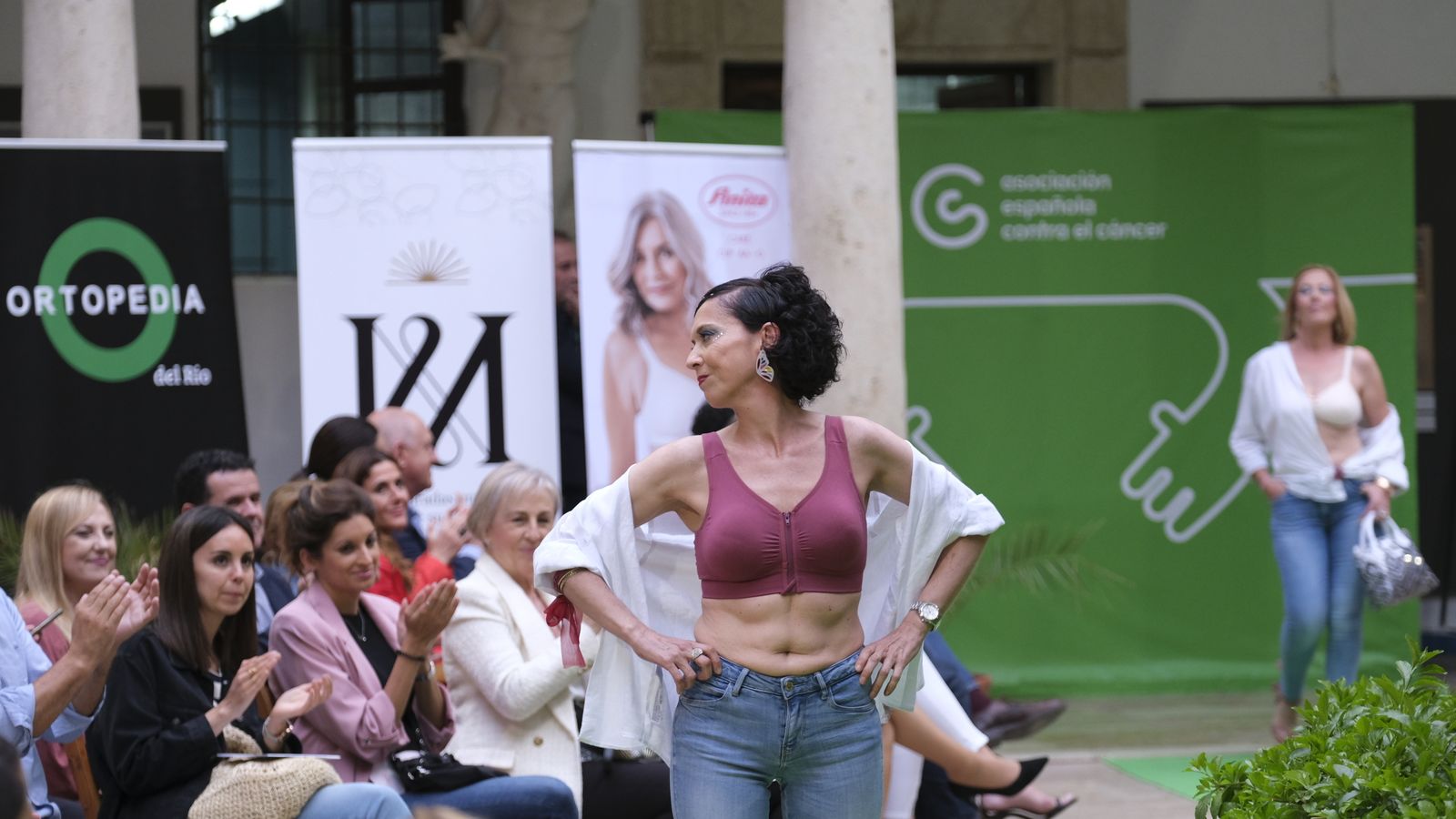 Éxito rotundo de público en la segunda edición del desfile.