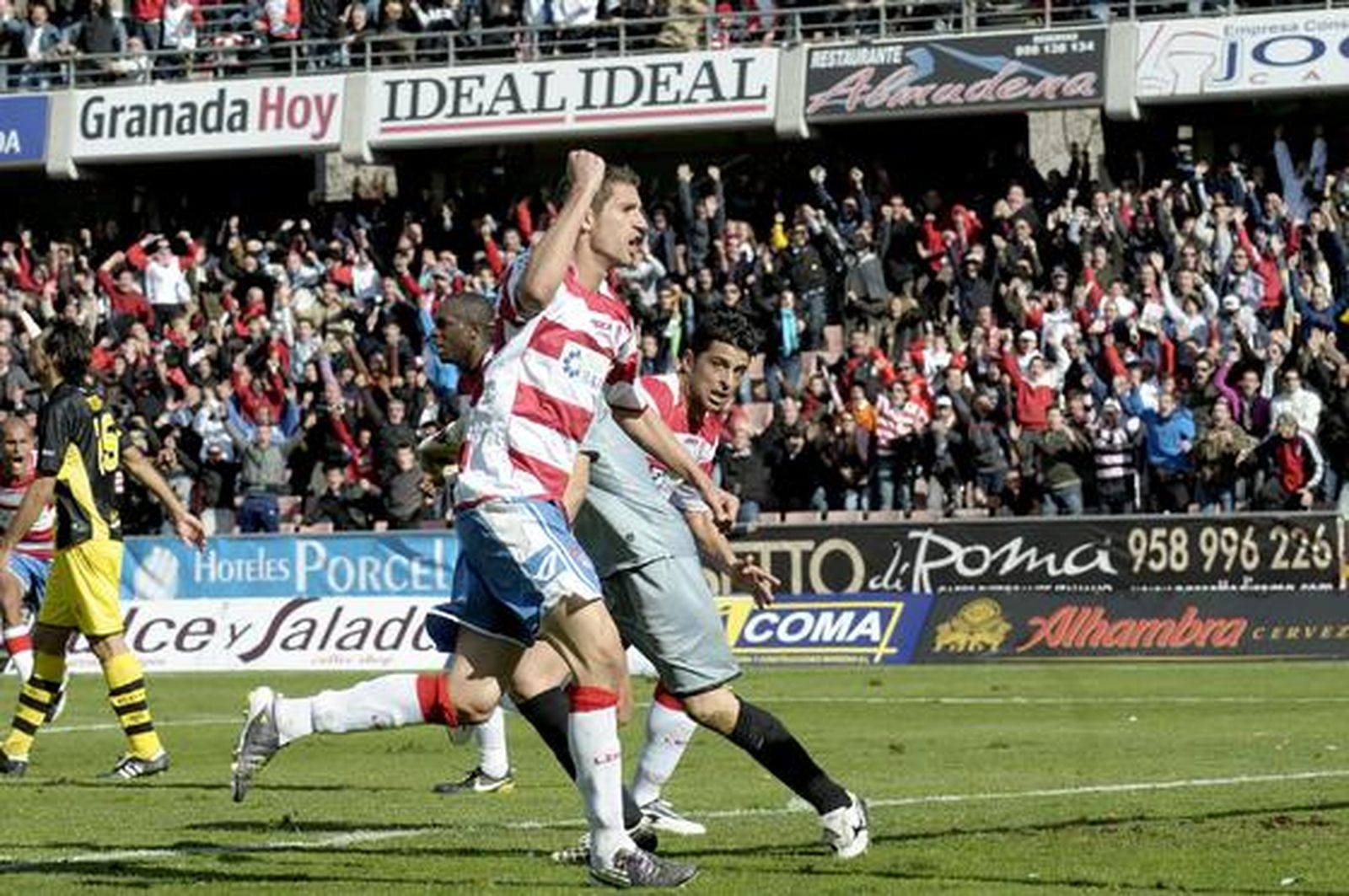El Granada saca un punto ante el Córdoba

Foto: J.Ochando