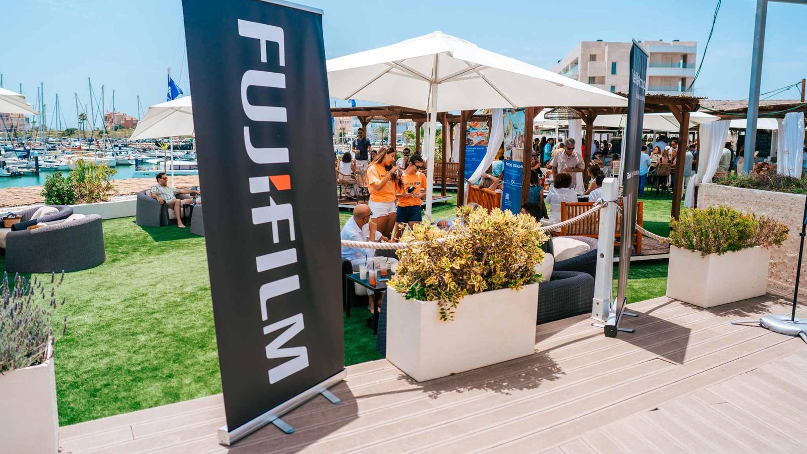 La cita se celebró en la Terraza de Puerto Sherry. La cita se celebró en la Terraza de Puerto Sherry.