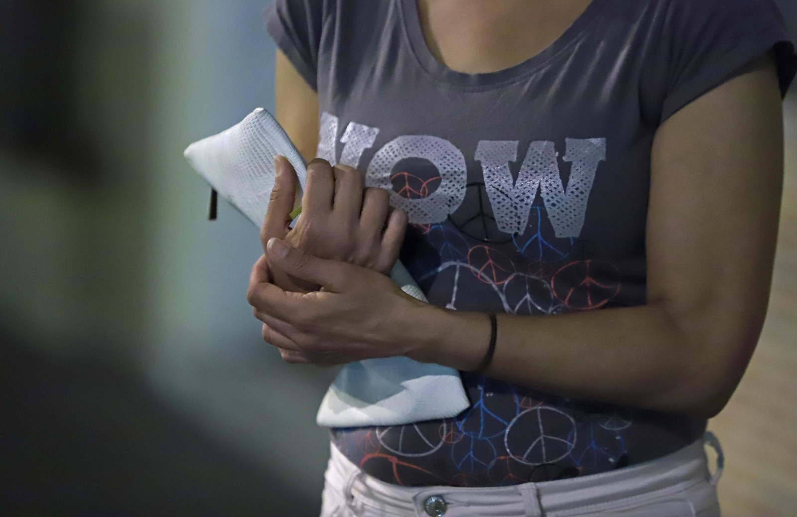 Vedada la calle, la explotación sexual continúa en pisos particulares.