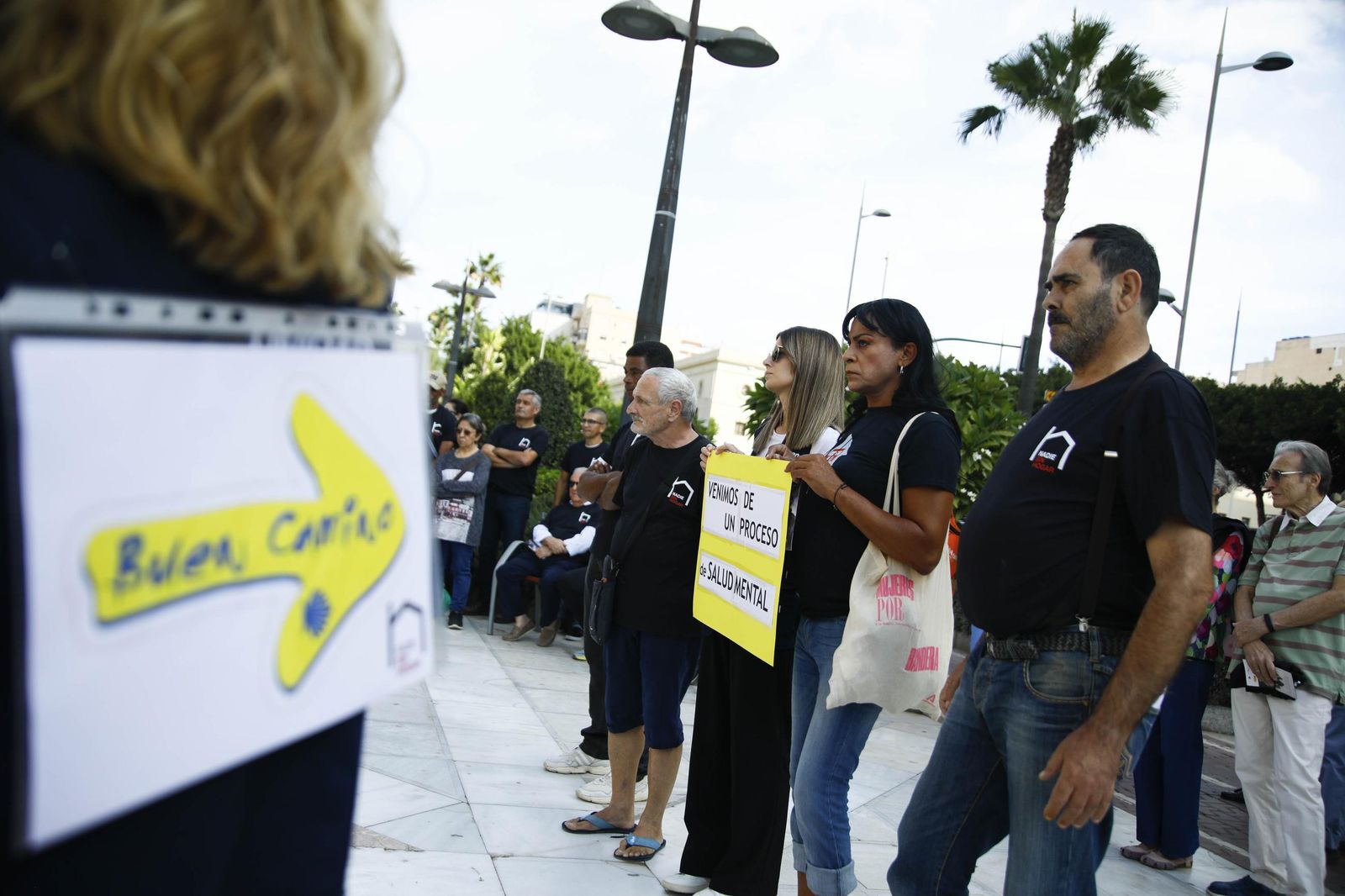 Imágenes de la campaña "Camino de Santiago" para celebrar el día de las personas sin hogar en Almería