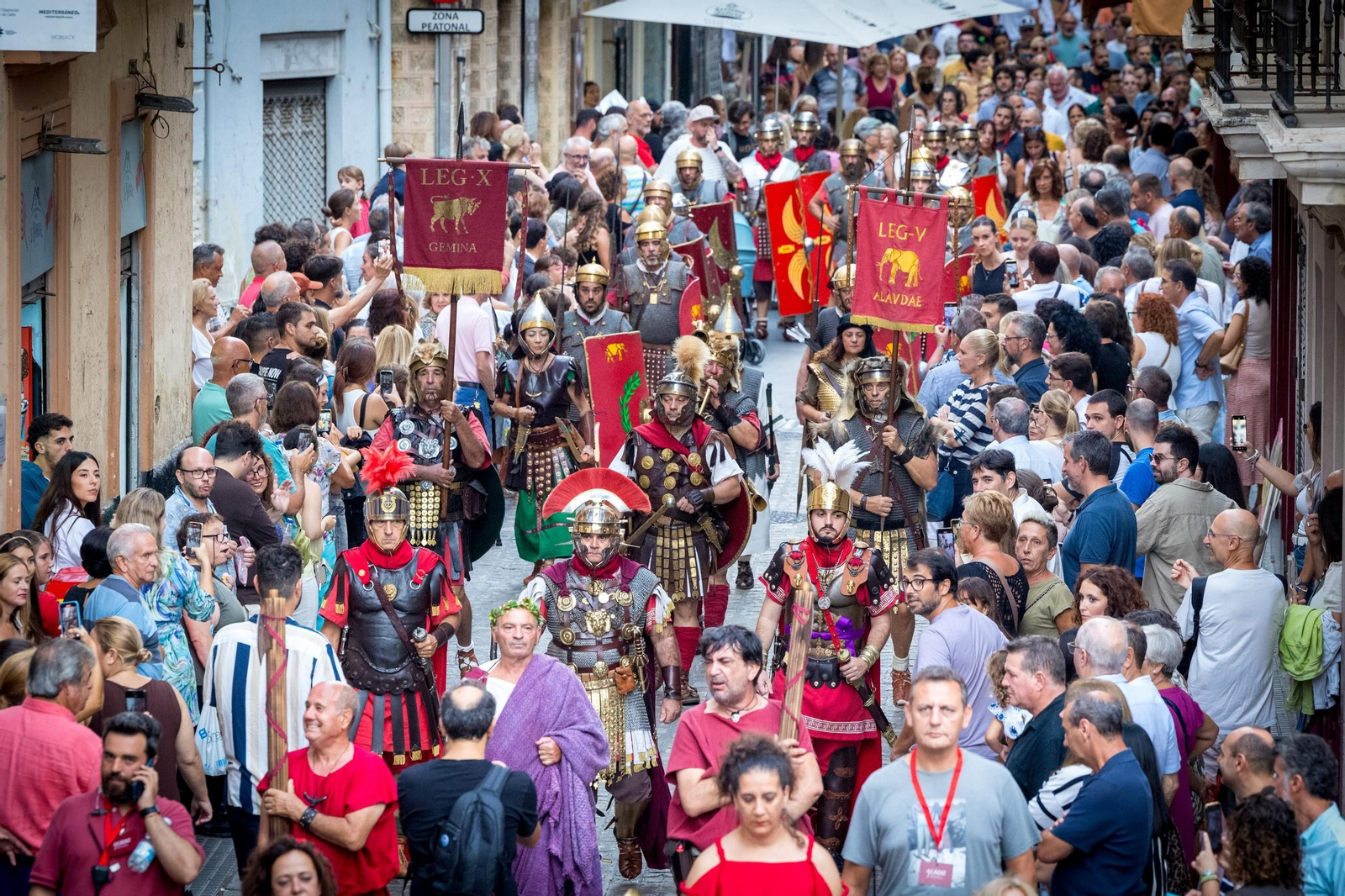 Las imágenes de la procesión del triunfo de Balbo el Menor en Cádiz Romana