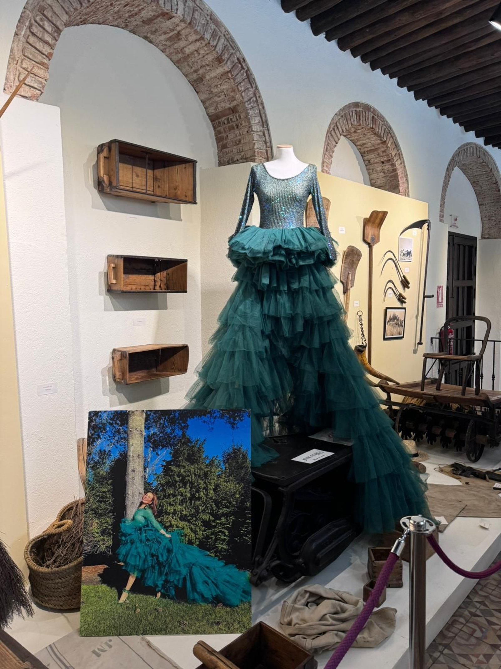 Las mejores fotos de la exposición del diseñador José Perea en Hinojosa del Duque