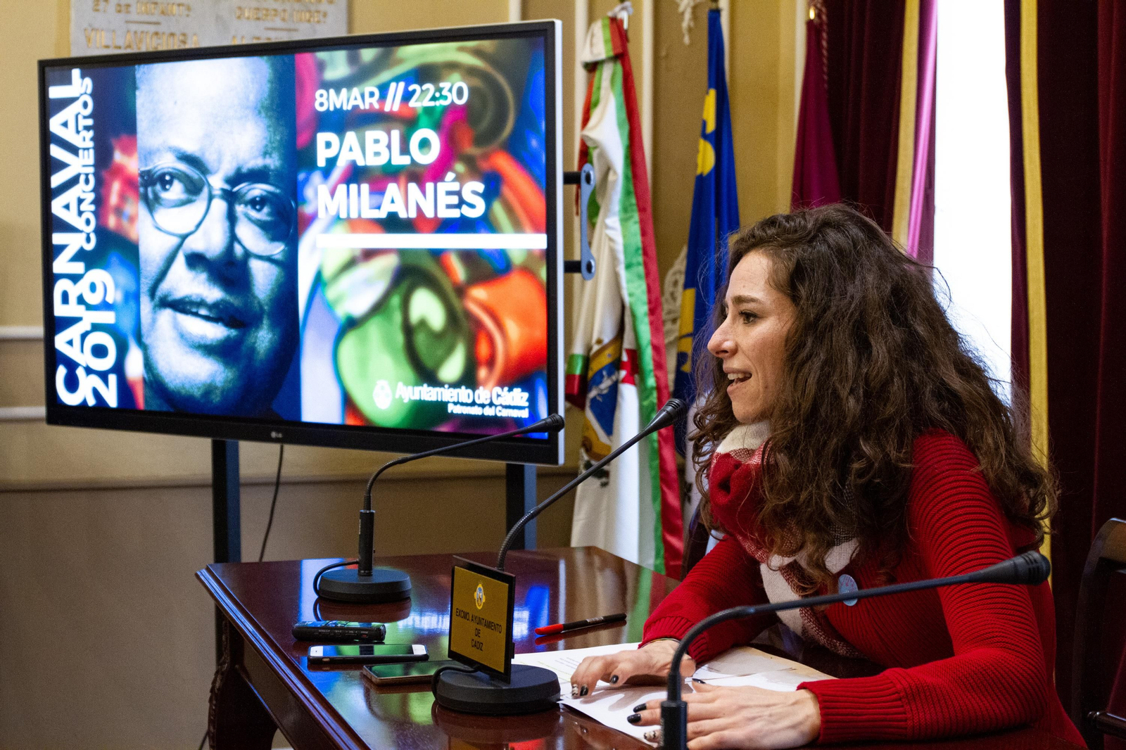 La edil de Fiestas, María Romay, presenta los conciertos de San Antonio.