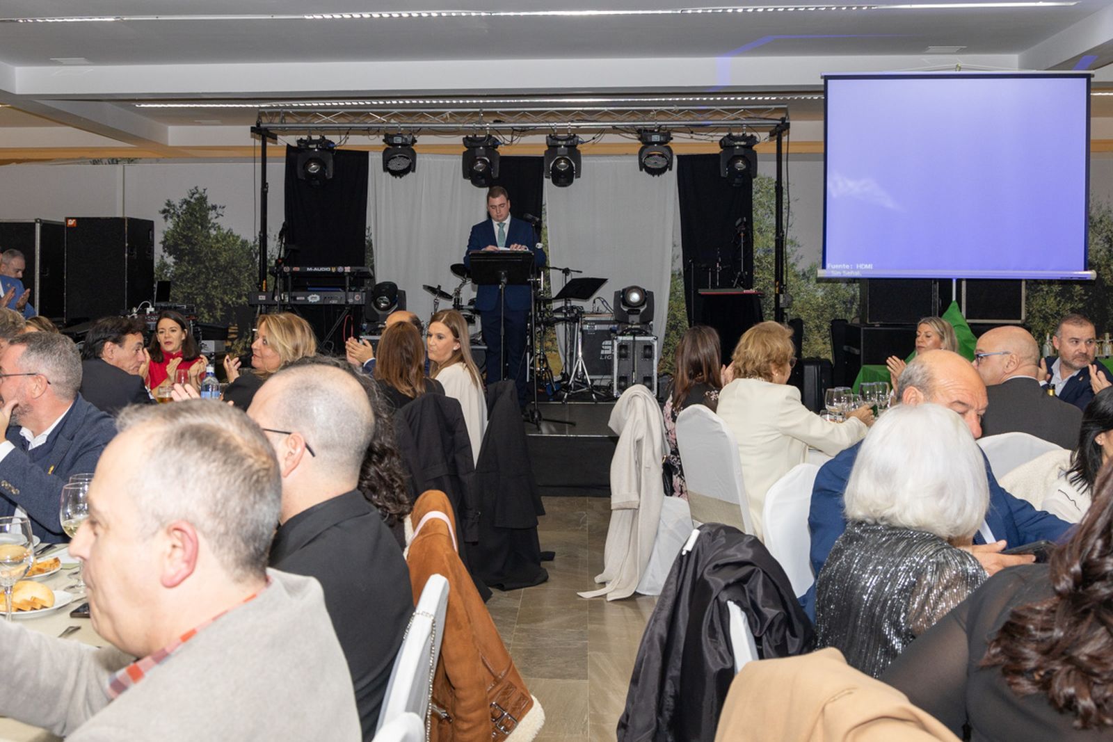 VII cena solidaria de la Asociación para la Lucha contra las Enfermedades de la Sangre (ALES), en imágenes