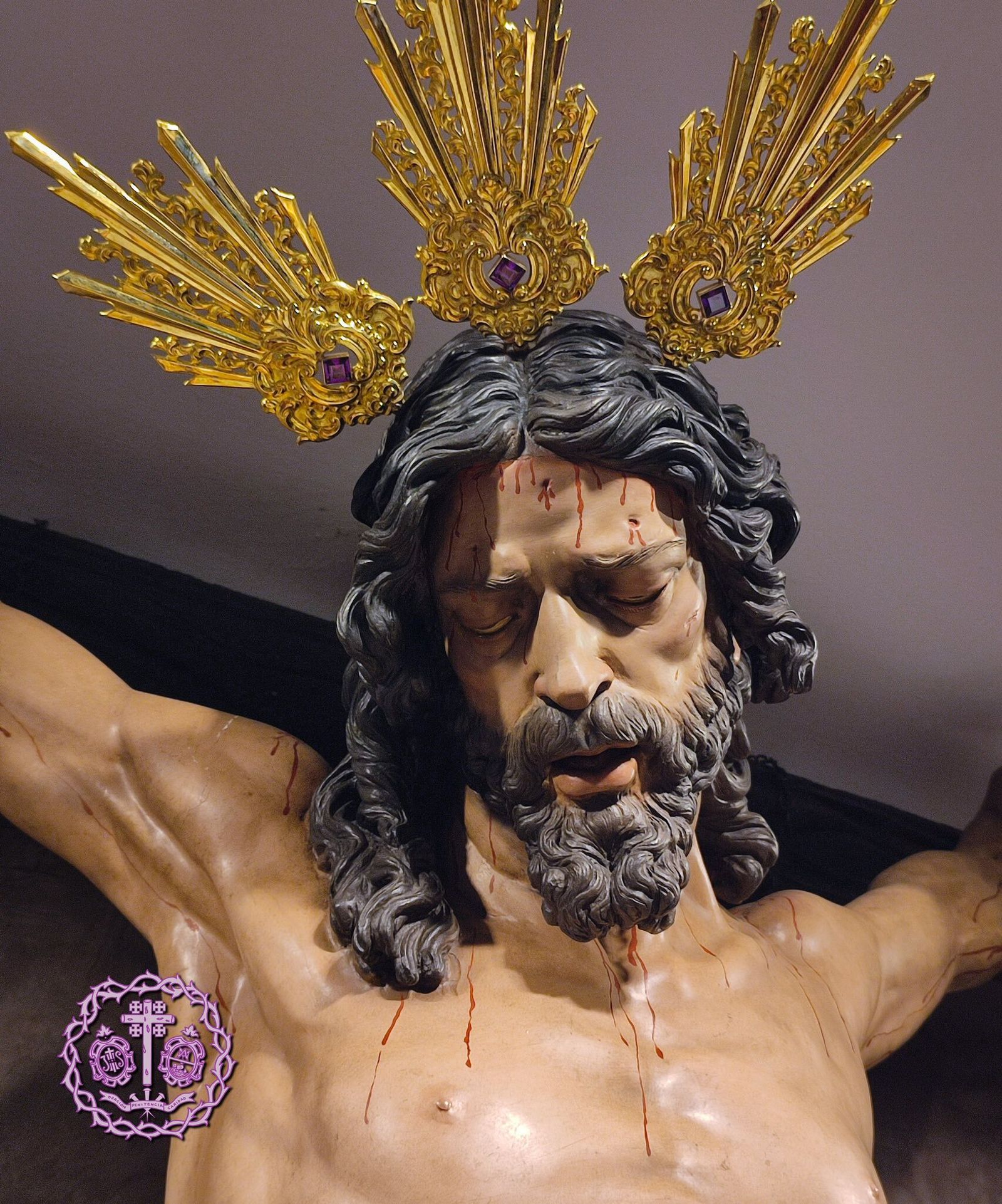 El crucificado de Pasión y Muerte con las nuevas potencias