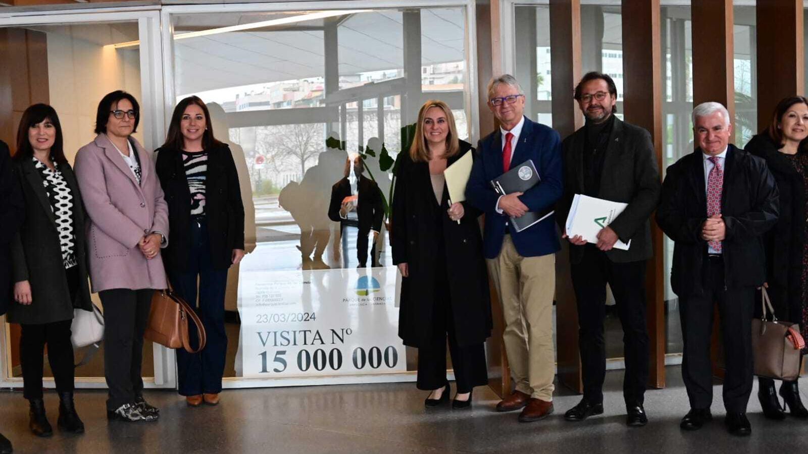 Foto previa al consejo rector del Parque de las Ciencias.
