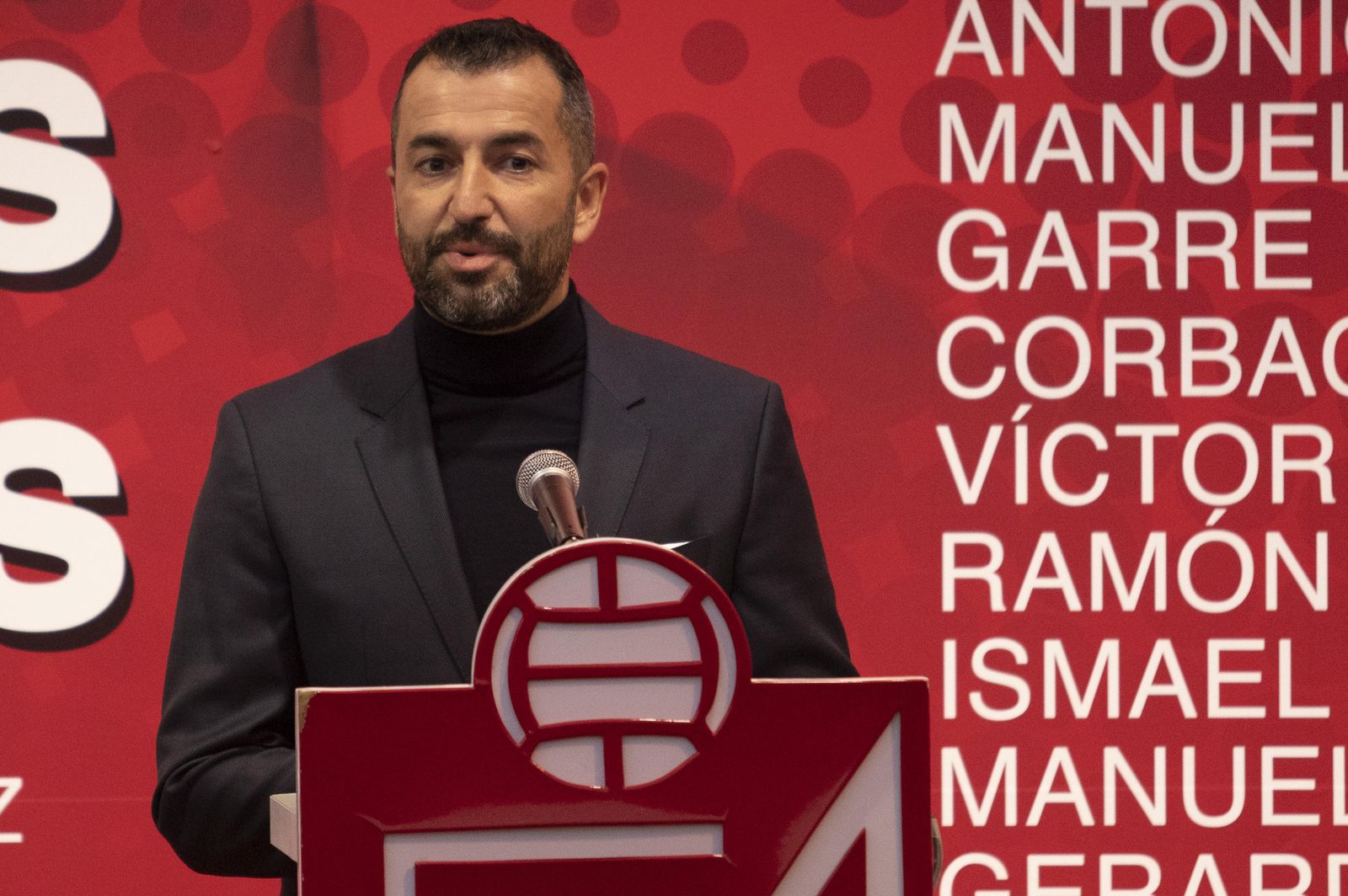 Fotos: Inauguración del espacio de Diego Martínez en la Puerta de los Entrenadores