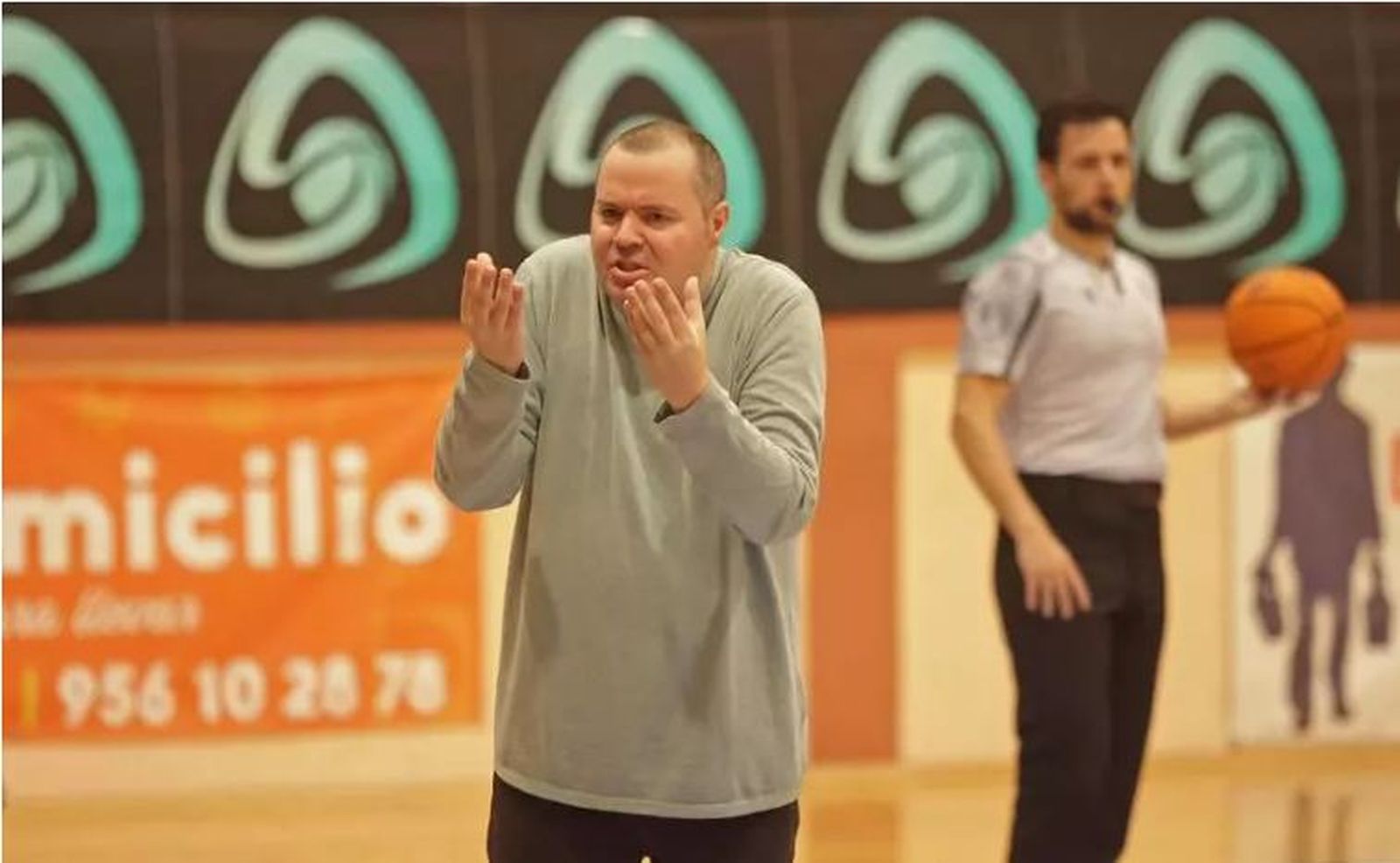 Vicente González, entrenador de la ULB