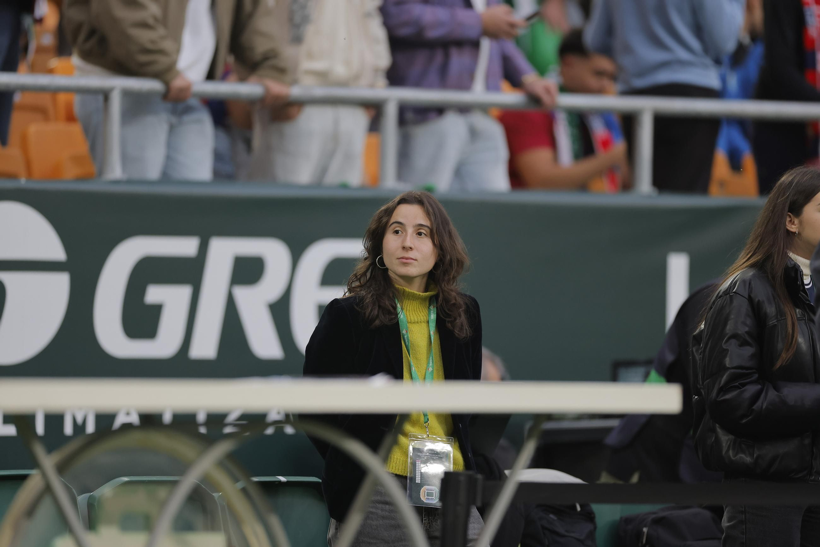 Búscate en las fotos del Betis - Barcelona