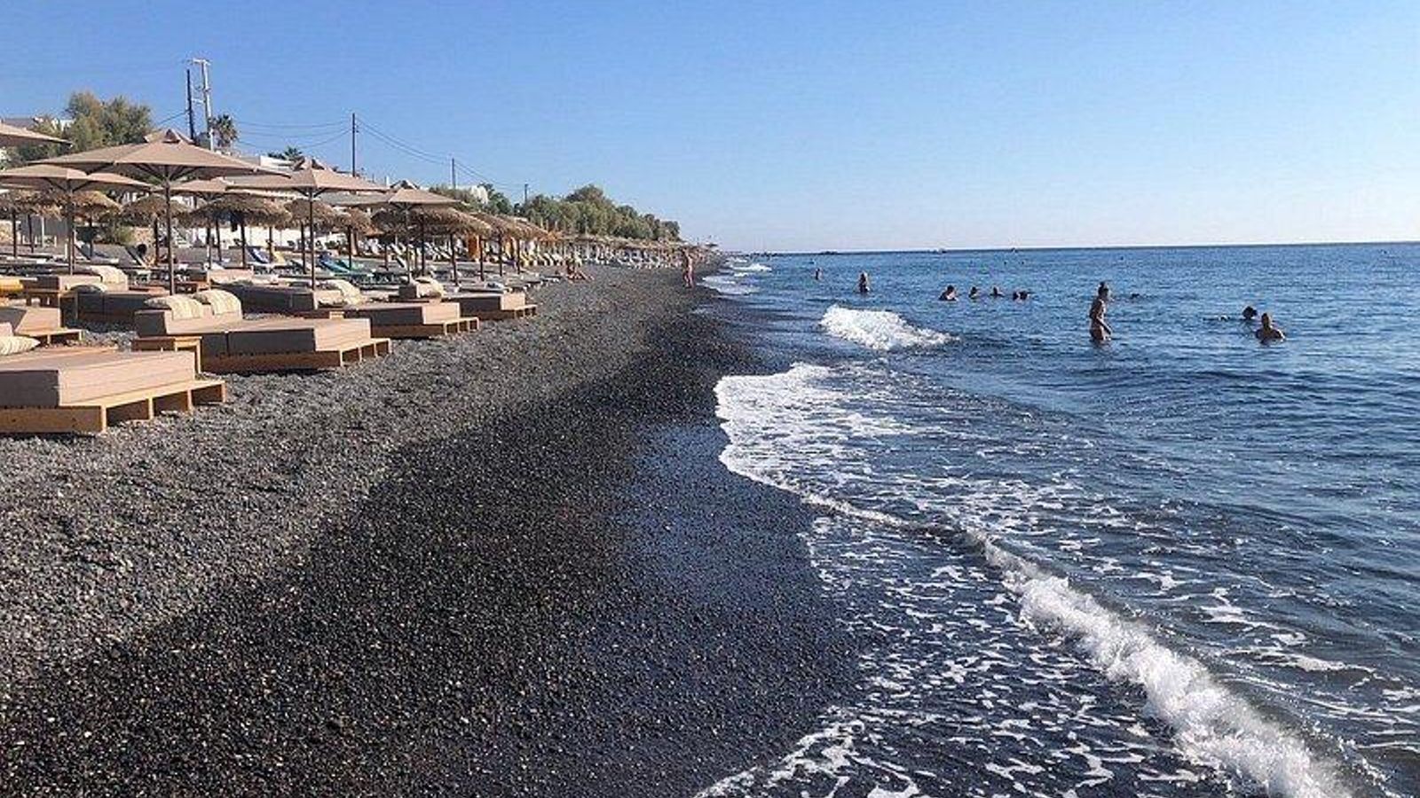 Playa de Perissa en Santorini