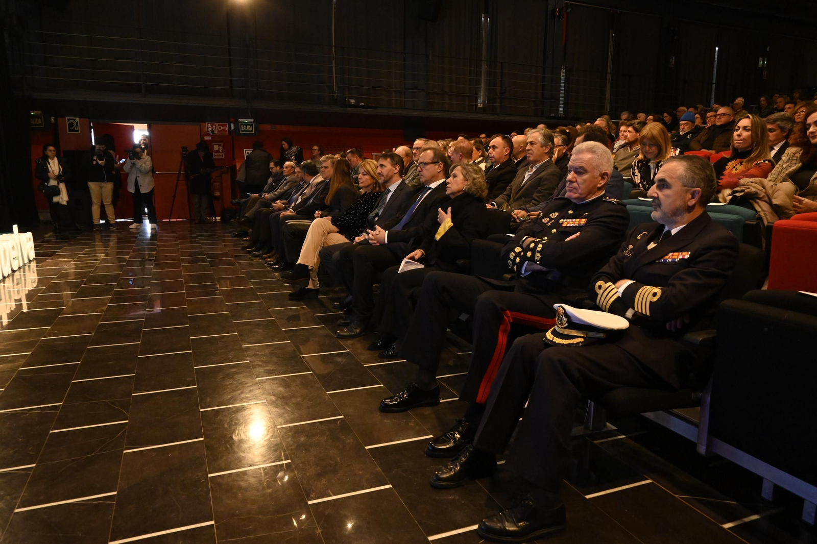 Imágenes del acto de celebración del Día del Puerto, en Huelva