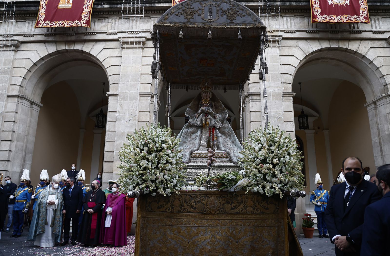 La procesión de la Virgen de los Reyes, en imágenes