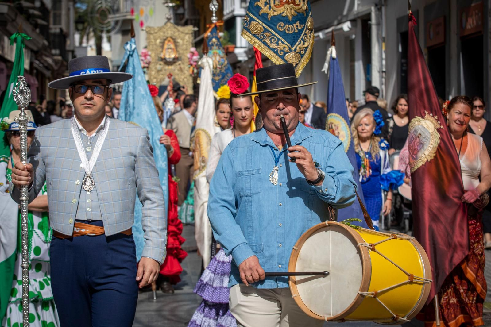 Imágenes de la salida de la hermandad del Rocío de Cádiz