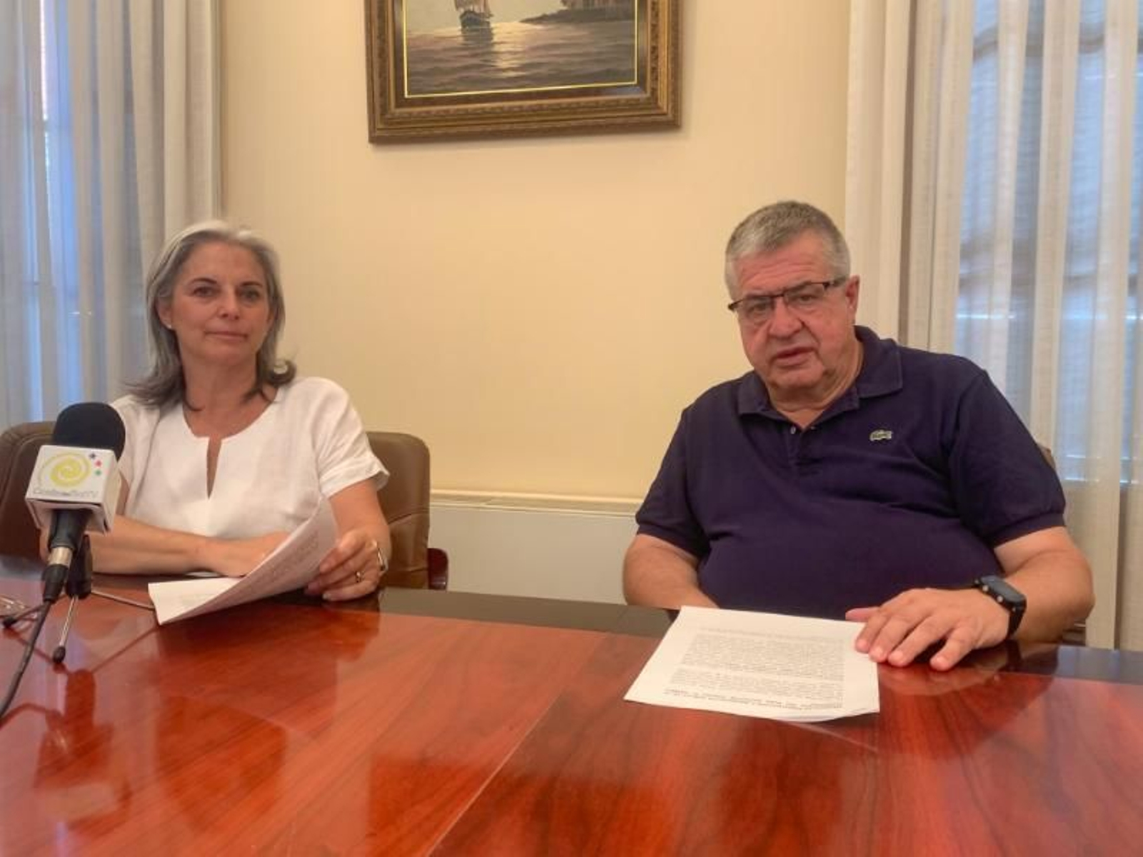 El concejal de Medio Ambiente, Joaquín Villazón, y la coordinadora de Medio Ambiente y Sanidad, Belén Muñoz.