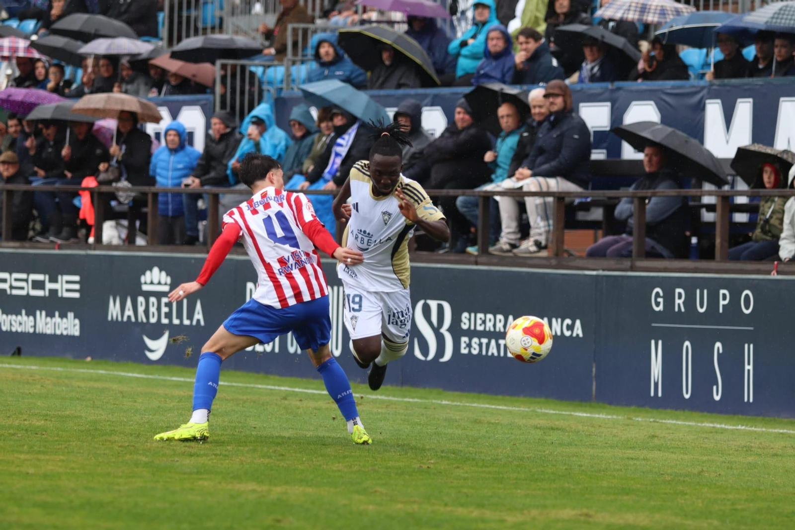 El Marbella cae ante el Atlético Madrileño en el descuento (0-1)