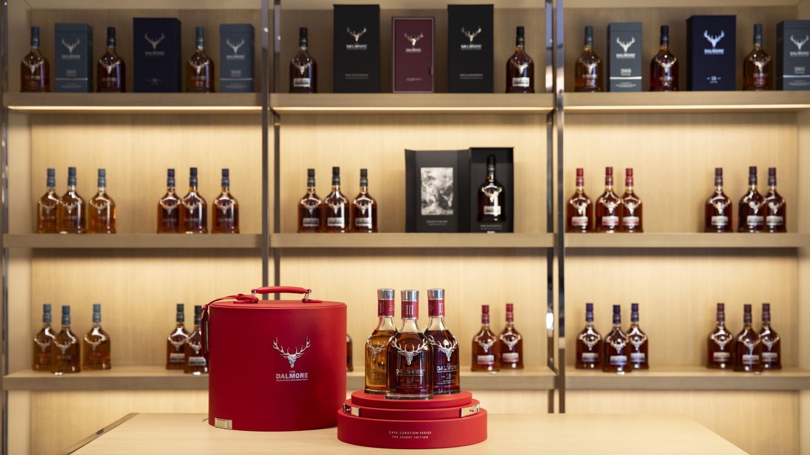 En primer término, las tres botellas de The Cask Collection Series The Sherry Edition.