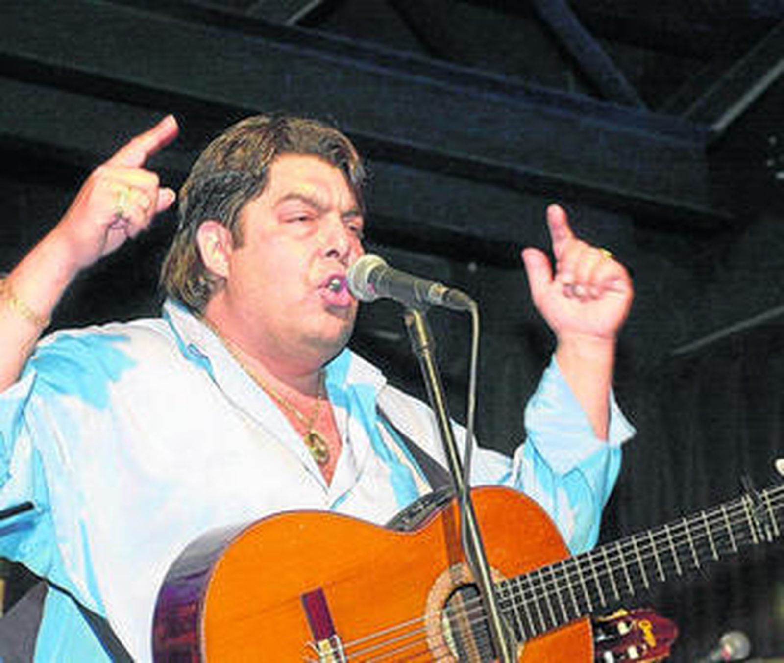 El cantaor y guitarrista Manzanita, exponente del flamenco y el pop melódico de raíz.