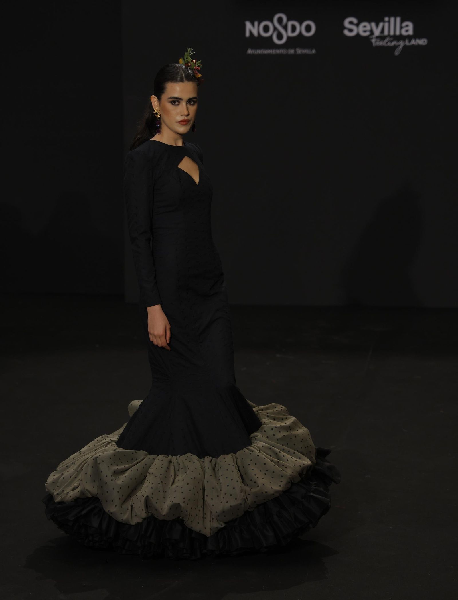 Emprende Lunares, el desfile de moda flamenca de Gloria Galán, que anticipa la Feria de Abril: todas las fotos.