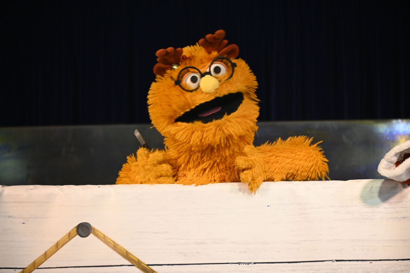 Las fotografías el taller que ofrece la Fundación Cajasol más espectáculo variado con Triky Trake