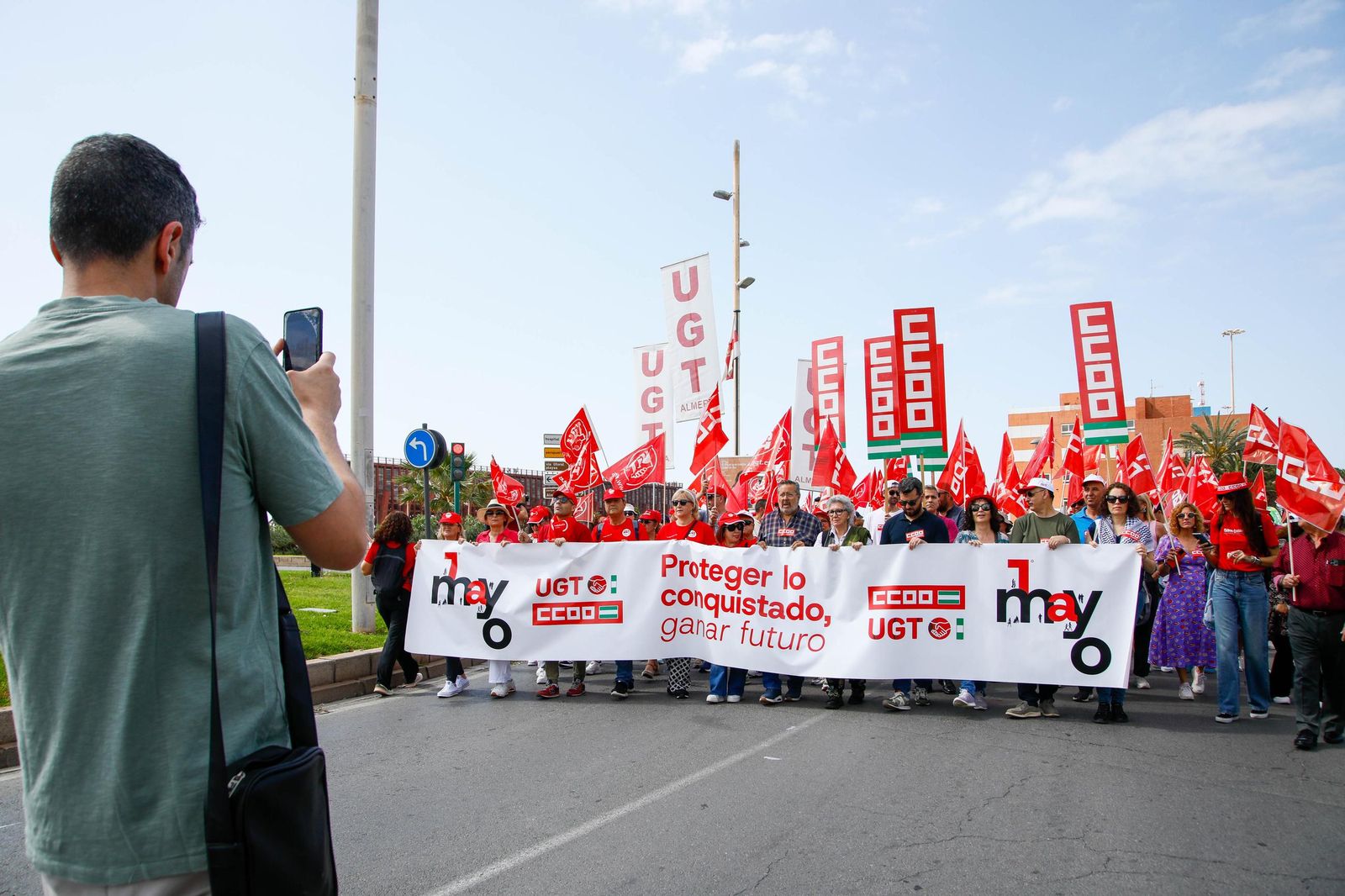 Las imágenes de la manifestaciones del 1 mayo en Almería, Día del Trabajador