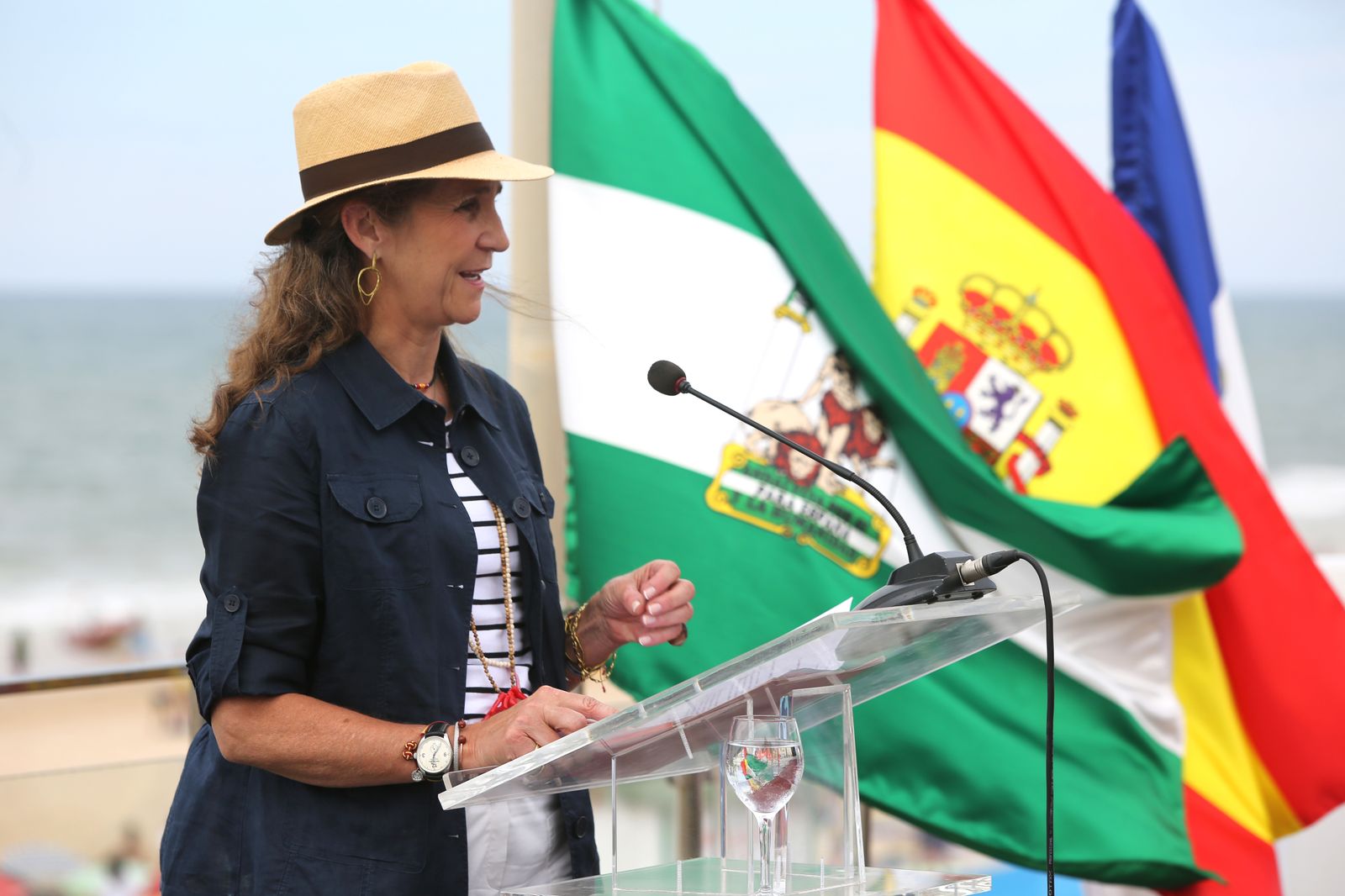 La Infanta Doña Elena asiste a varios talleres de prevención de la fundación Mapfre, en imágenes